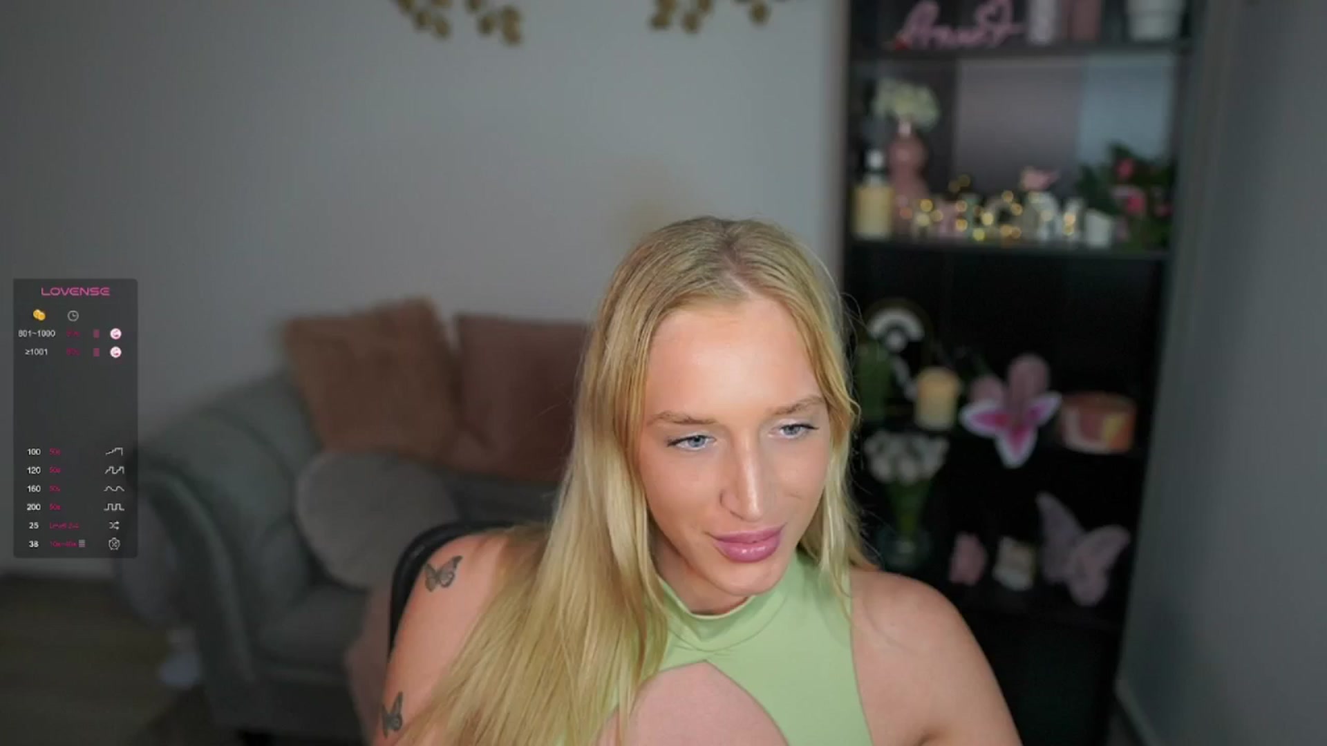 Gallery image thumbnail from NicoletteShea's myfreecams stream on, 04/24/2024, 17:52 image 6 of 20
