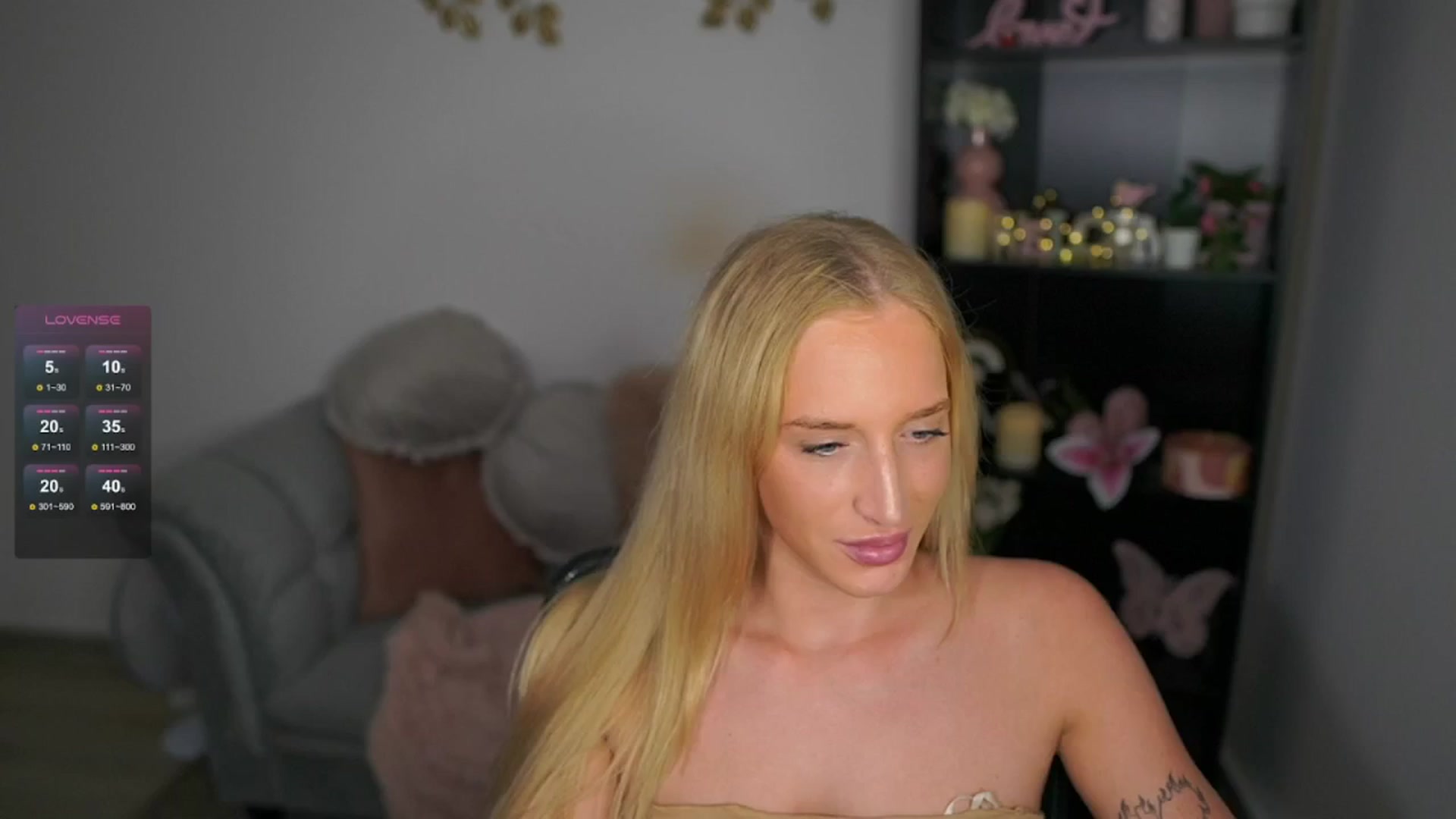 Gallery image thumbnail from NicoletteShea's myfreecams stream on, 04/29/2024, 13:12 image 5 of 20