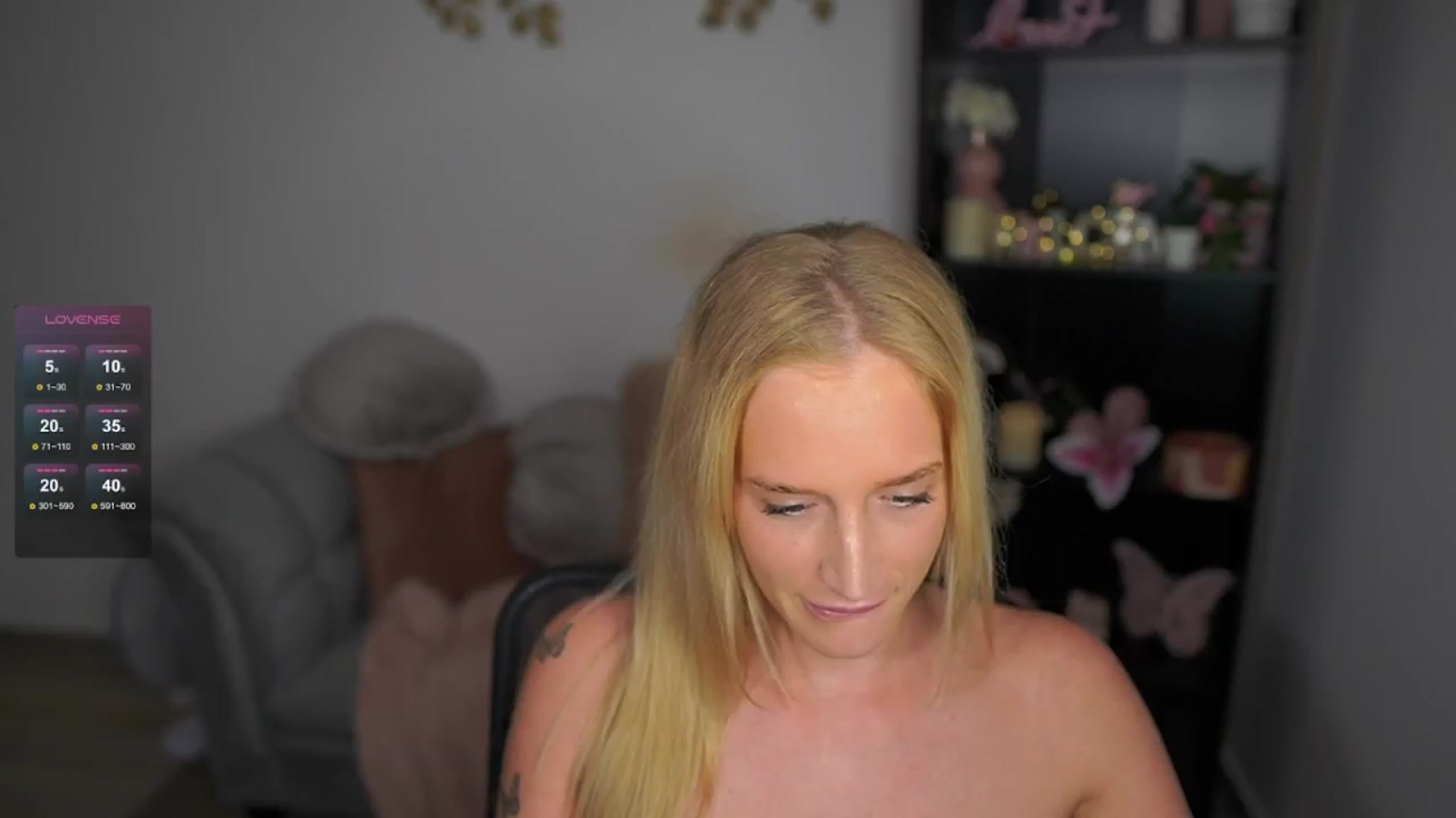 Gallery image thumbnail from NicoletteShea's myfreecams stream on, 04/29/2024, 13:12 image 14 of 20