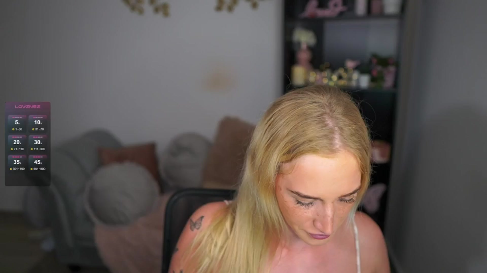 Gallery image thumbnail from NicoletteShea's myfreecams stream on, 05/03/2024, 14:31 image 11 of 20