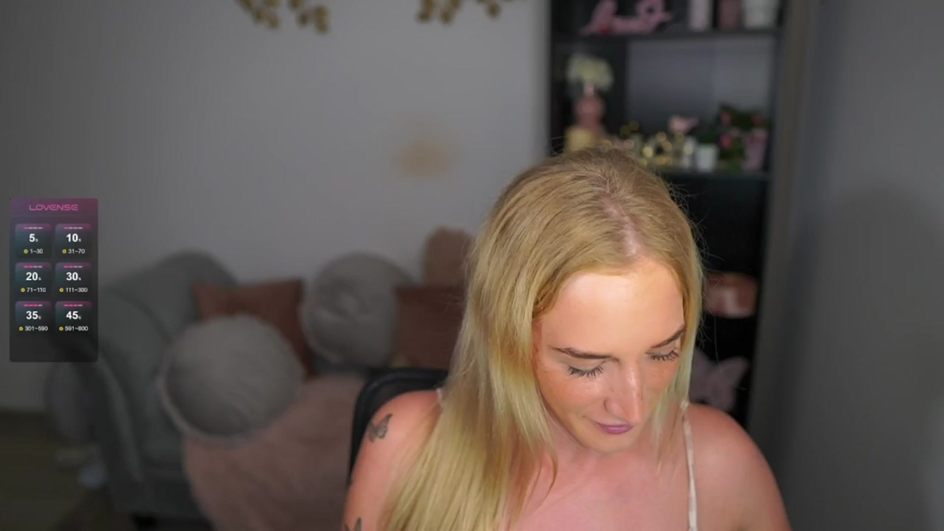Gallery image thumbnail from NicoletteShea's myfreecams stream on, 05/03/2024, 14:31 image 20 of 20