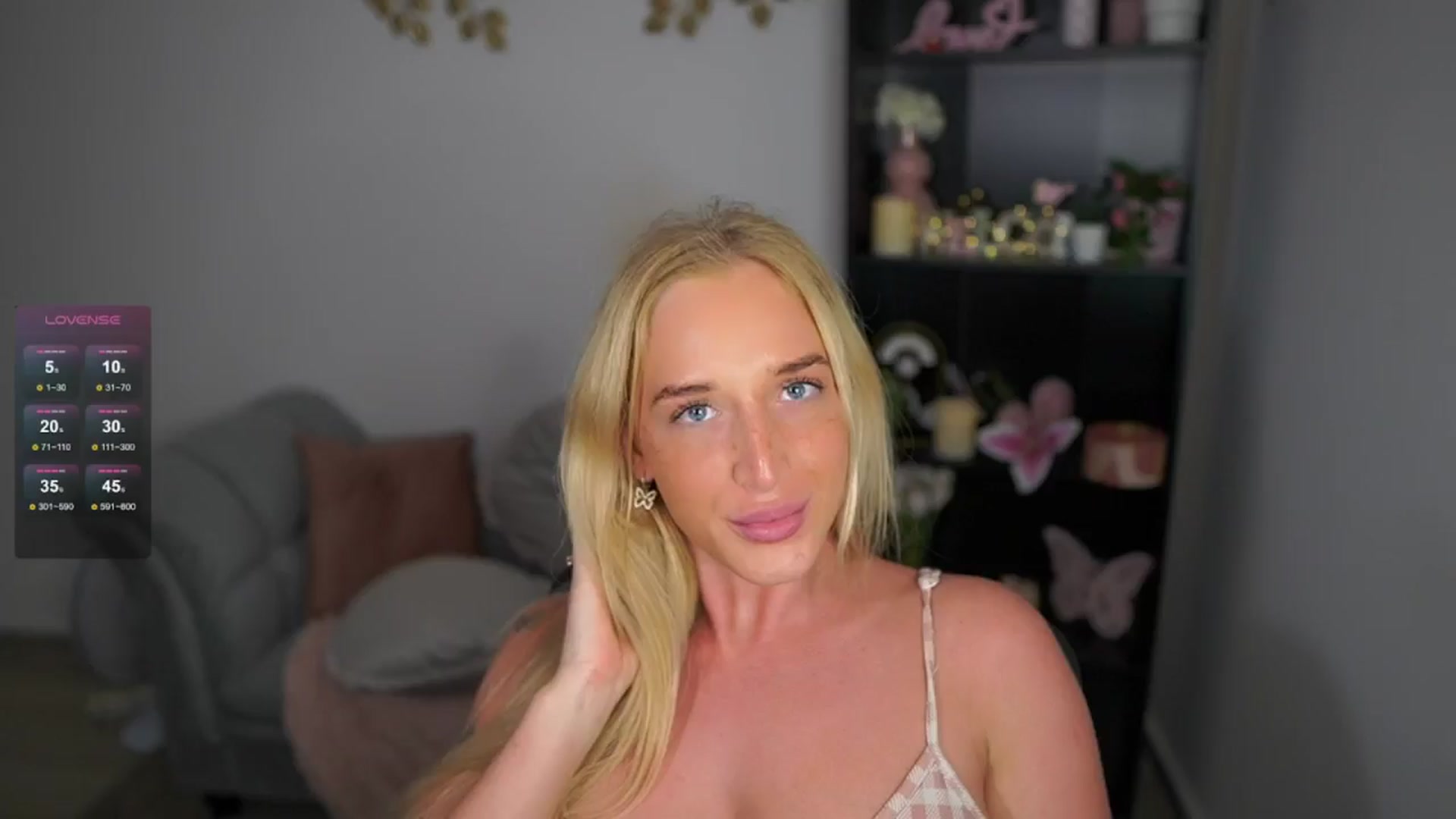 Gallery image thumbnail from NicoletteShea's myfreecams stream on, 05/03/2024, 15:21 image 4 of 20