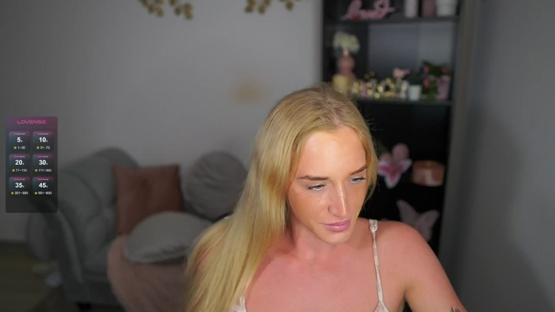 Gallery image thumbnail from NicoletteShea's myfreecams stream on, 05/03/2024, 15:21 image 11 of 20