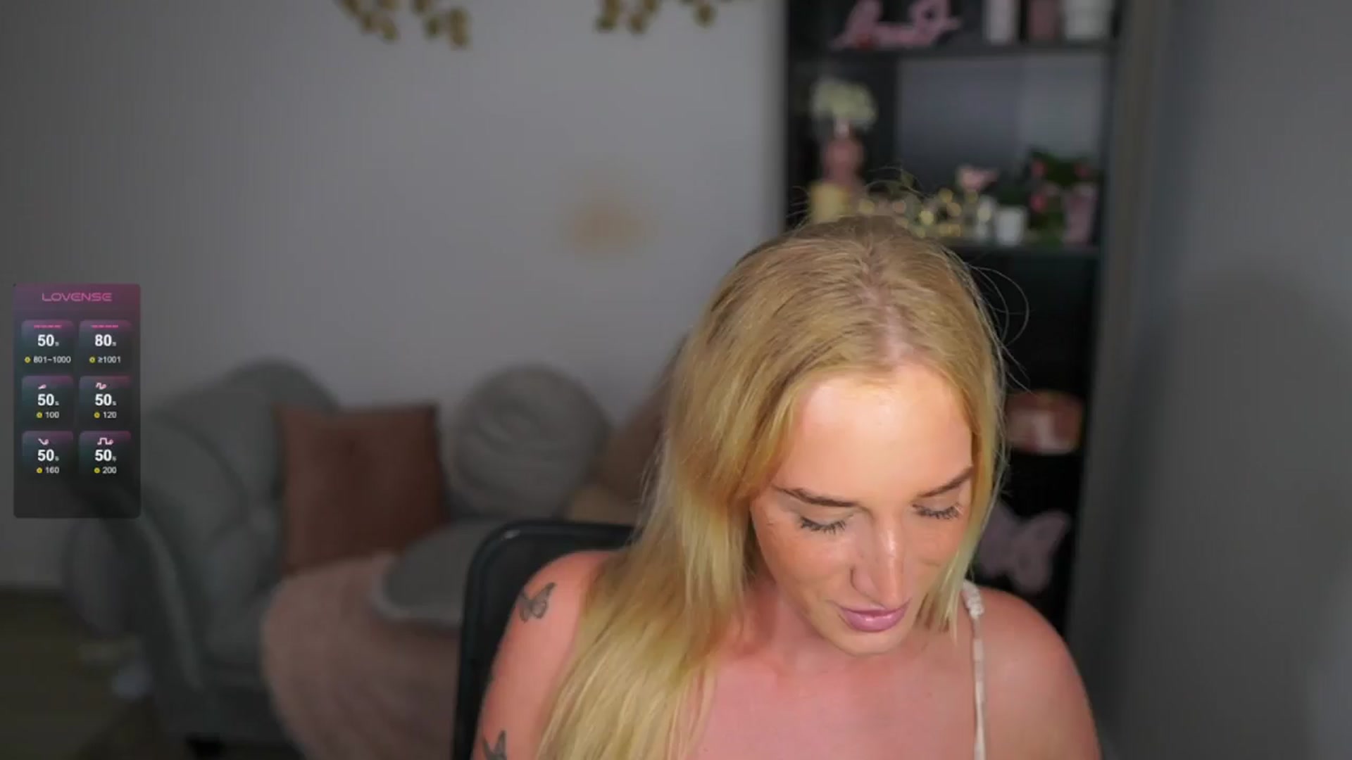 Gallery image thumbnail from NicoletteShea's myfreecams stream on, 05/03/2024, 16:05 image 8 of 20