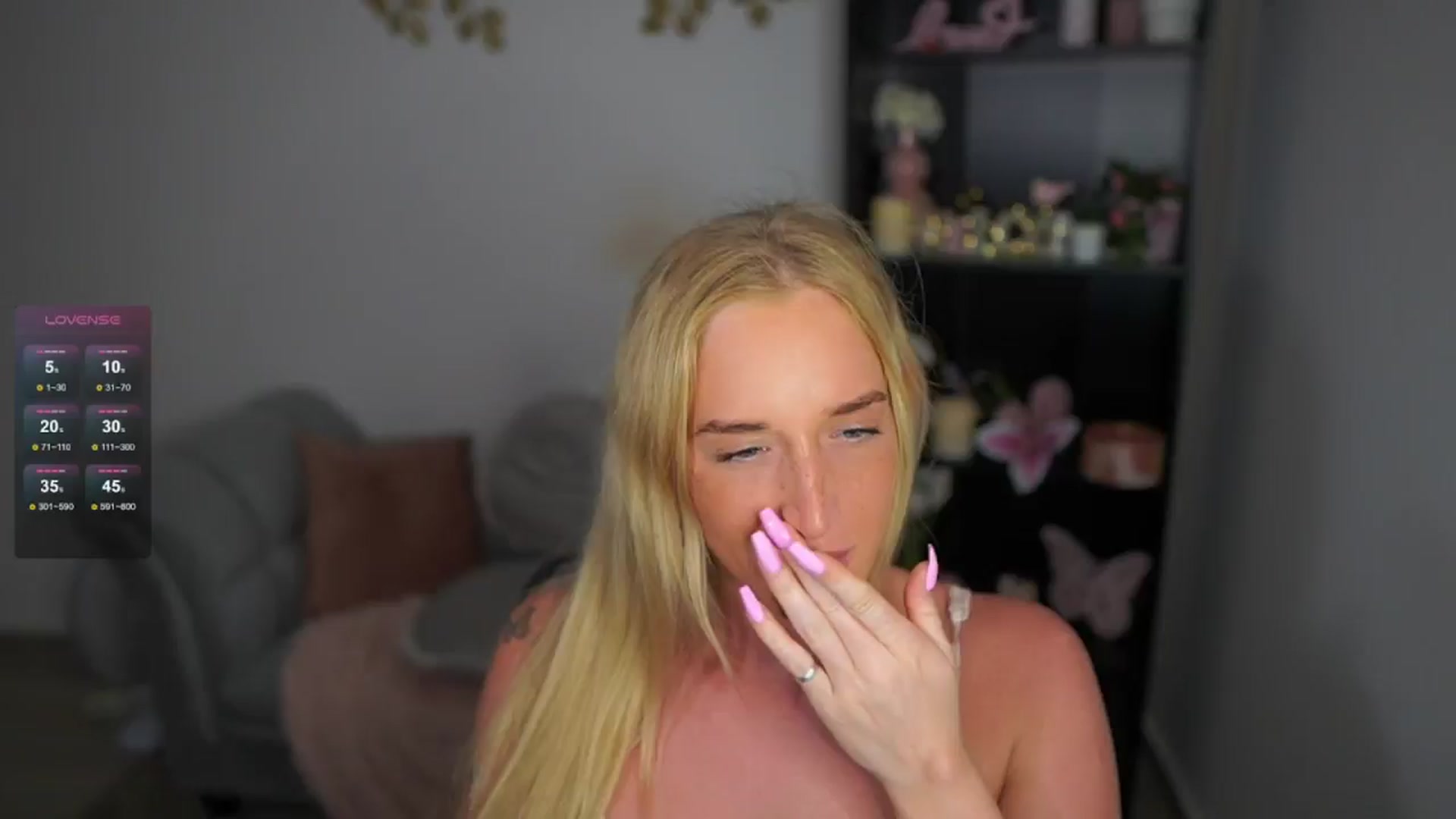 Gallery image thumbnail from NicoletteShea's myfreecams stream on, 05/03/2024, 16:05 image 2 of 20