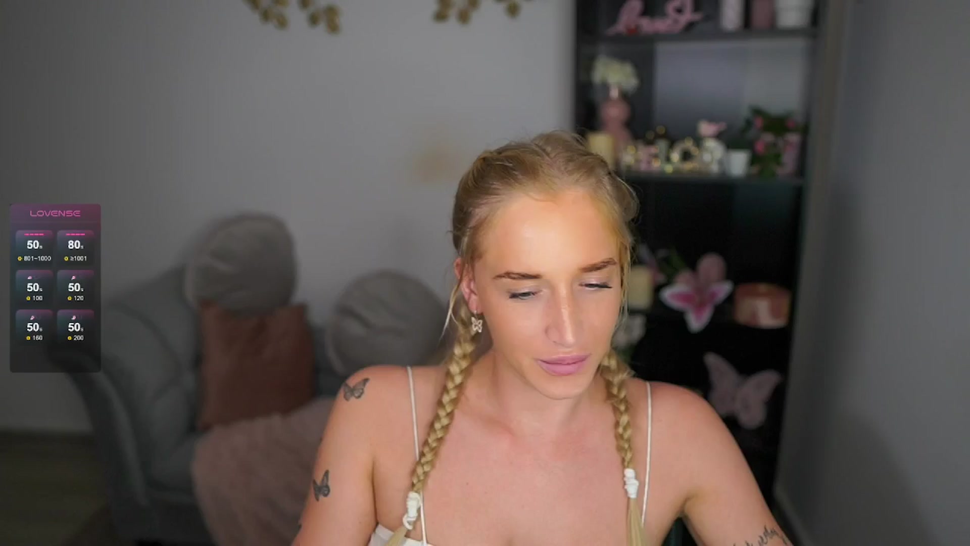 Gallery image thumbnail from NicoletteShea's myfreecams stream on, 05/05/2024, 20:19 image 12 of 20