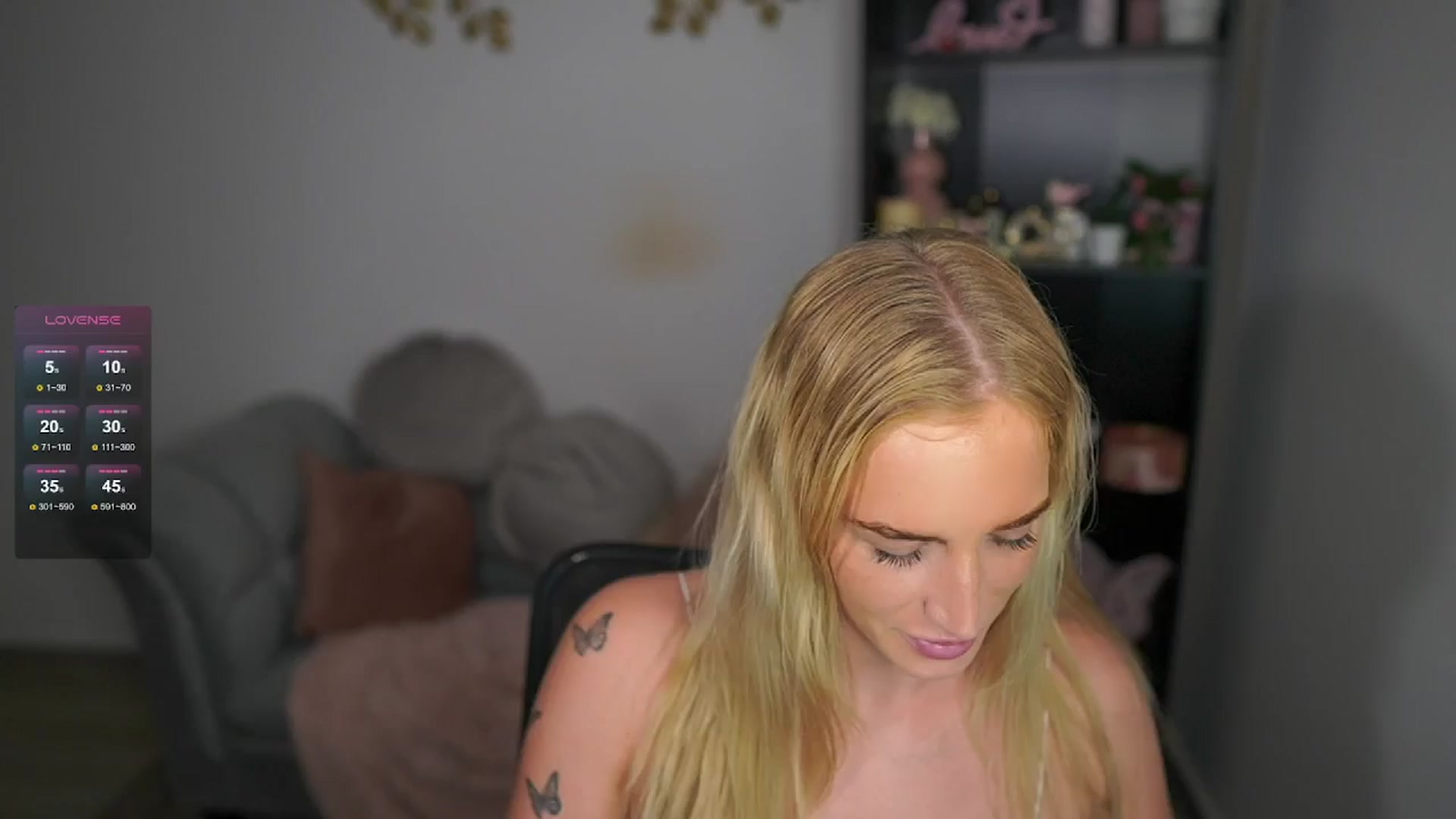 Gallery image thumbnail from NicoletteShea's myfreecams stream on, 05/05/2024, 21:13 image 6 of 20