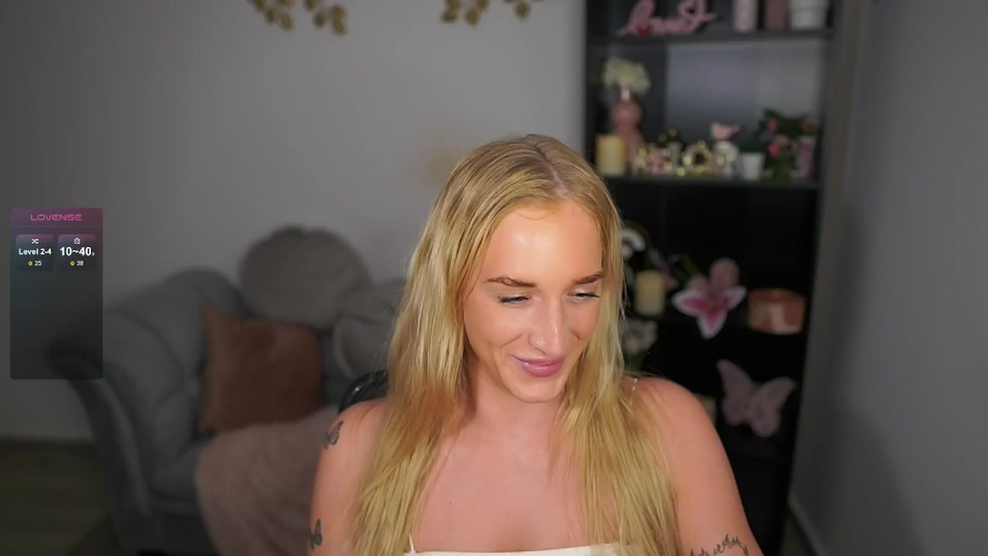 Gallery image thumbnail from NicoletteShea's myfreecams stream on, 05/05/2024, 21:13 image 5 of 20