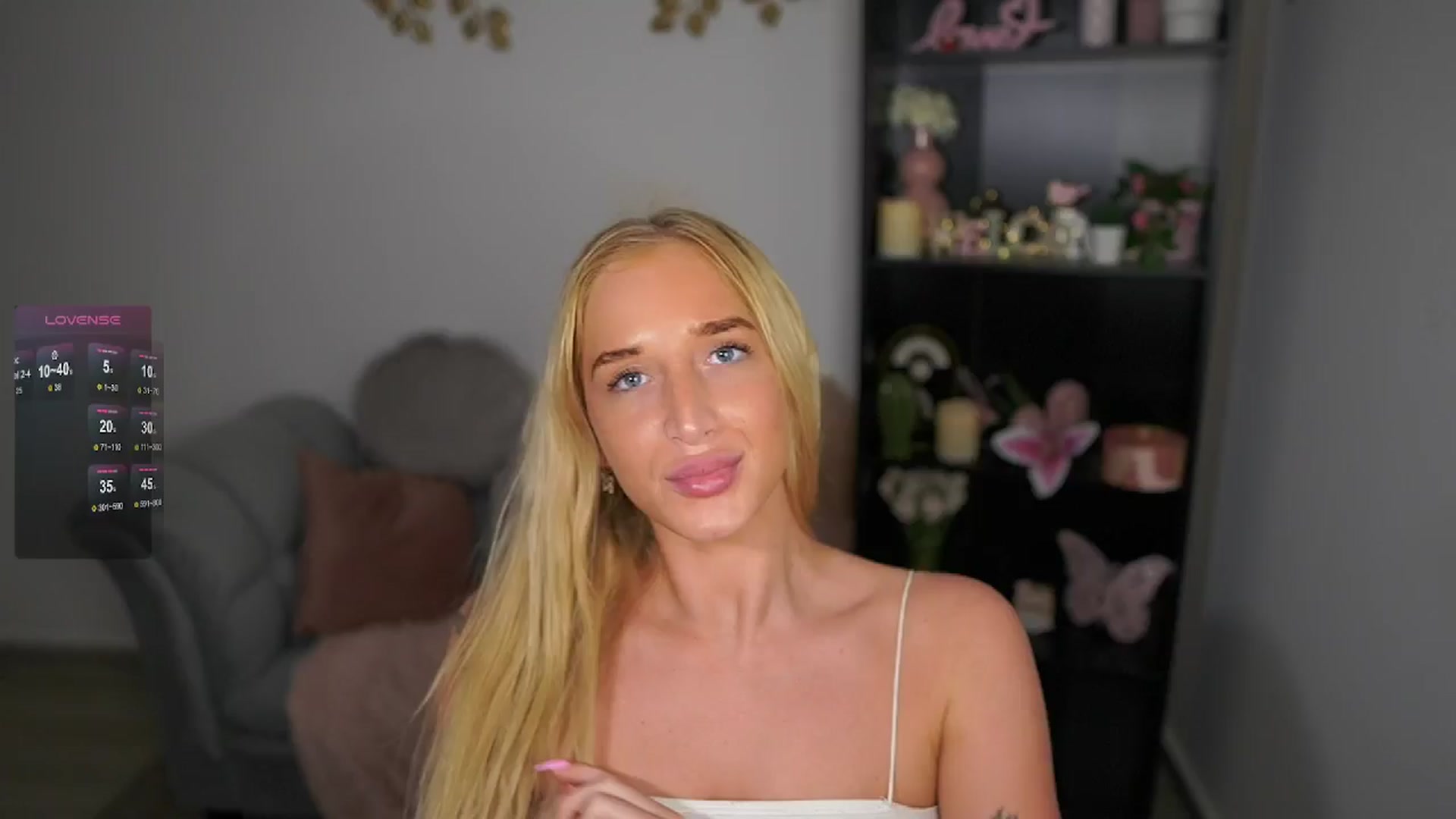 Gallery image thumbnail from NicoletteShea's myfreecams stream on, 05/05/2024, 21:13 image 18 of 20
