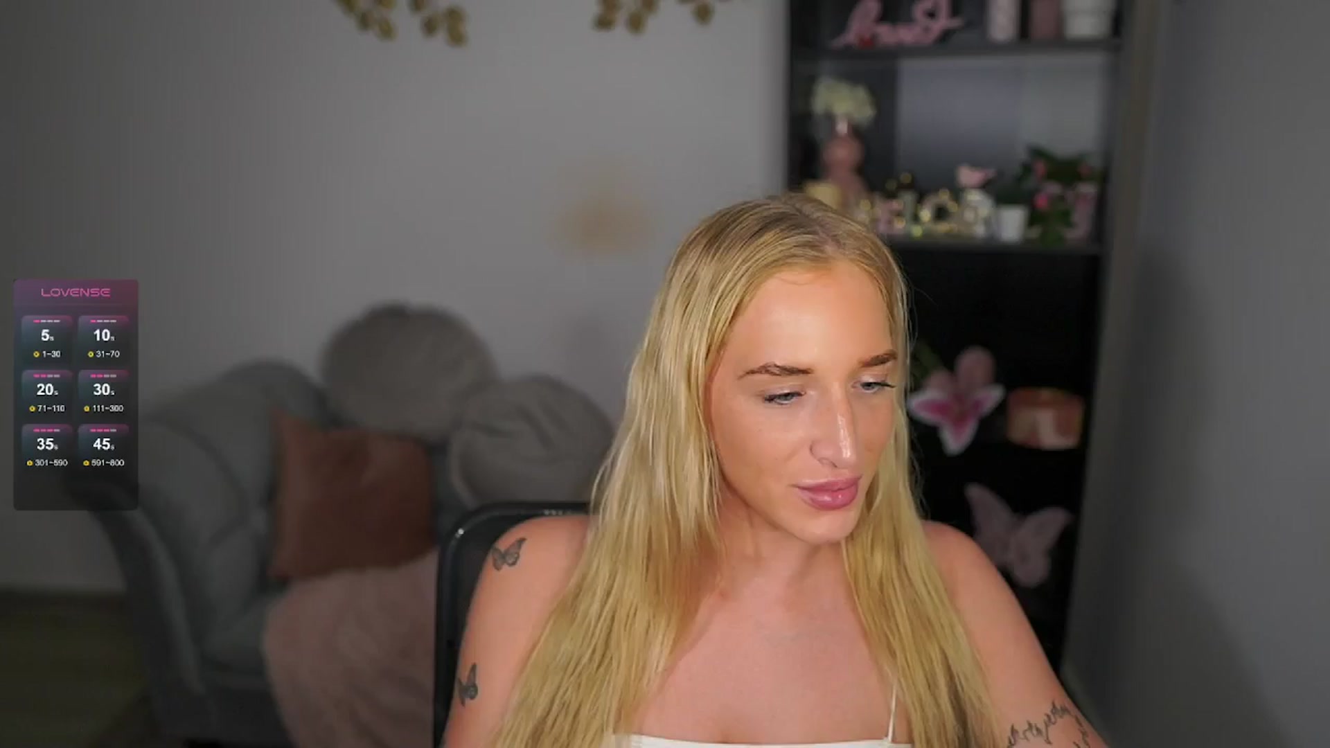 Gallery image thumbnail from NicoletteShea's myfreecams stream on, 05/05/2024, 21:13 image 1 of 20