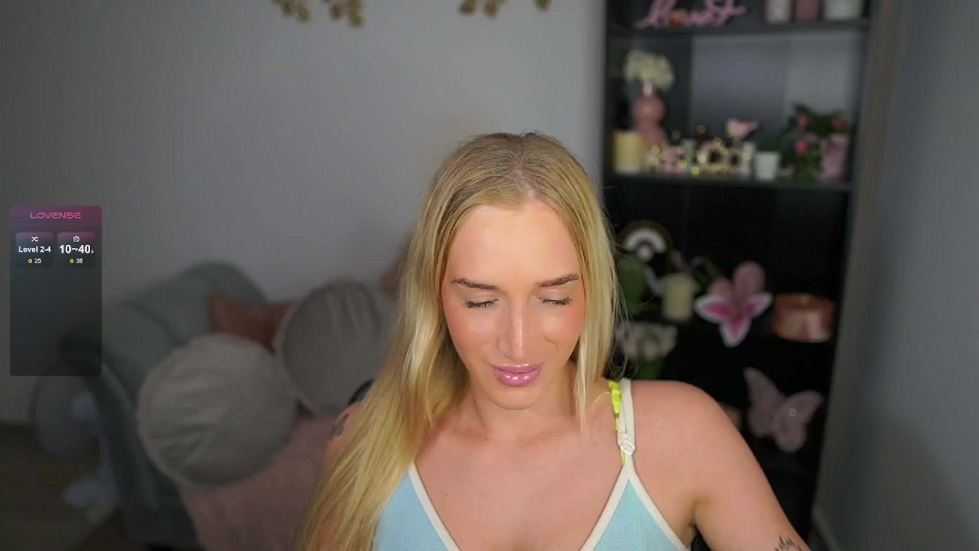Gallery image thumbnail from NicoletteShea's myfreecams stream on, 05/08/2024, 13:41 image 9 of 20
