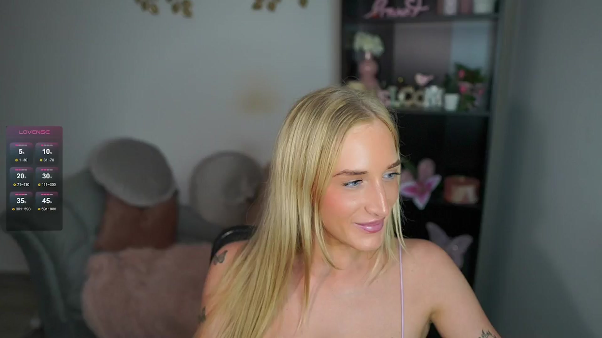 Gallery image thumbnail from NicoletteShea's myfreecams stream on, 05/09/2024, 14:01 image 18 of 20