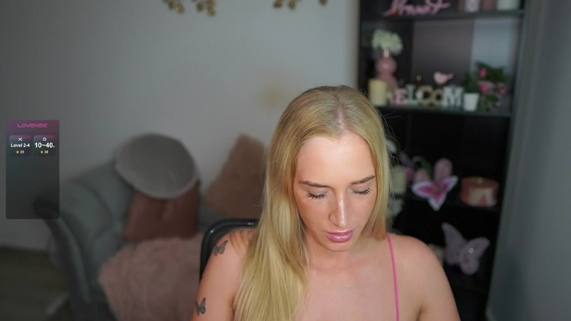 Gallery image thumbnail from NicoletteShea's myfreecams stream on, 05/11/2024, 14:08 image 12 of 20
