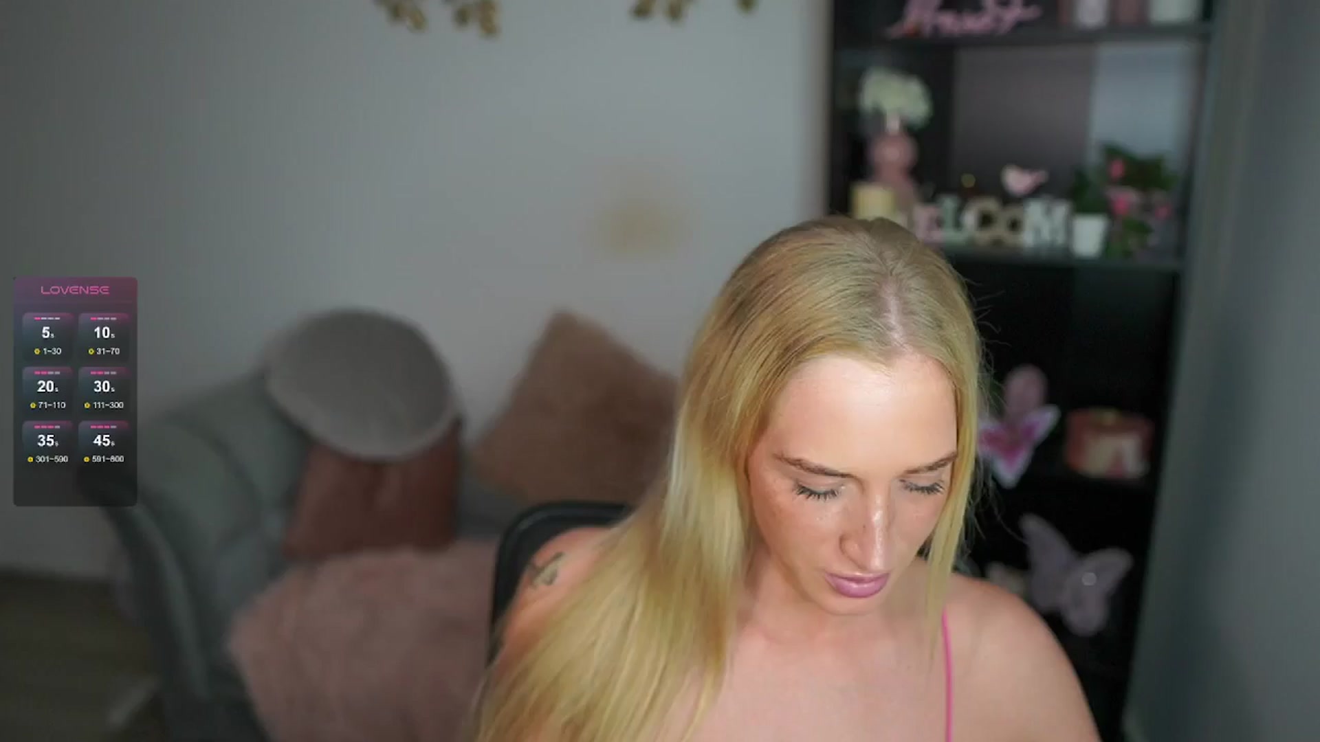 Gallery image thumbnail from NicoletteShea's myfreecams stream on, 05/11/2024, 14:08 image 16 of 20