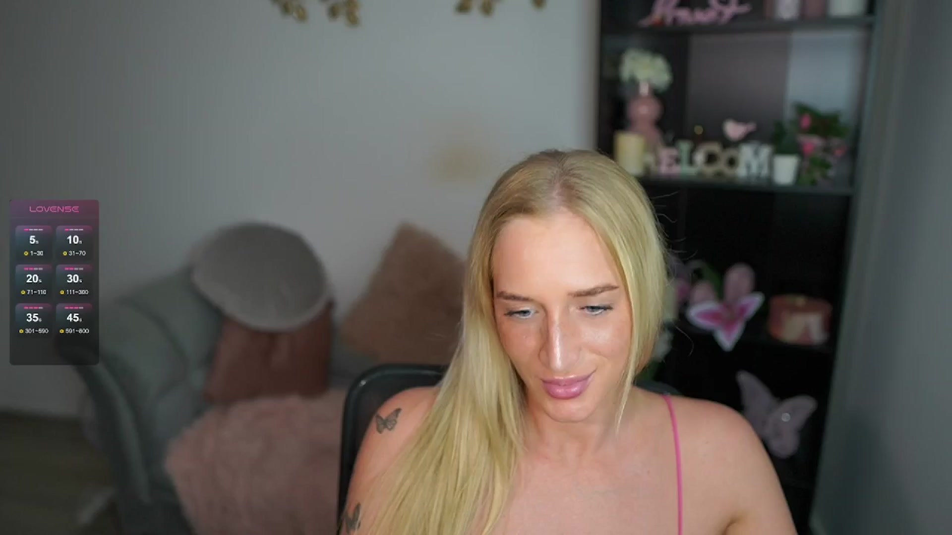 Gallery image thumbnail from NicoletteShea's myfreecams stream on, 05/11/2024, 14:08 image 13 of 20