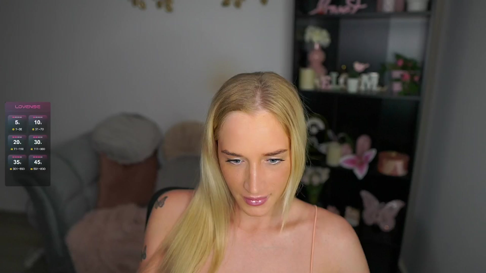 Gallery image thumbnail from NicoletteShea's myfreecams stream on, 05/14/2024, 13:14 image 3 of 20