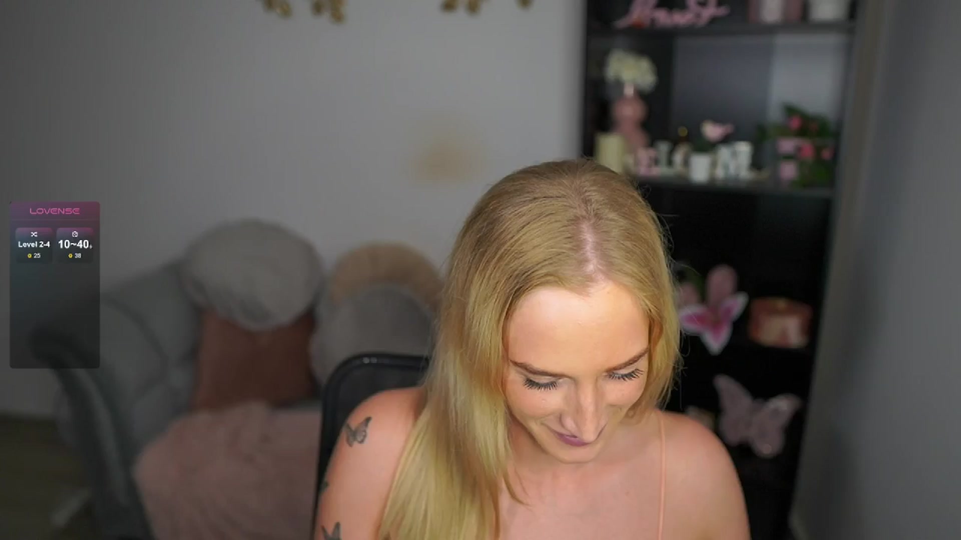 Gallery image thumbnail from NicoletteShea's myfreecams stream on, 05/14/2024, 17:57 image 16 of 20