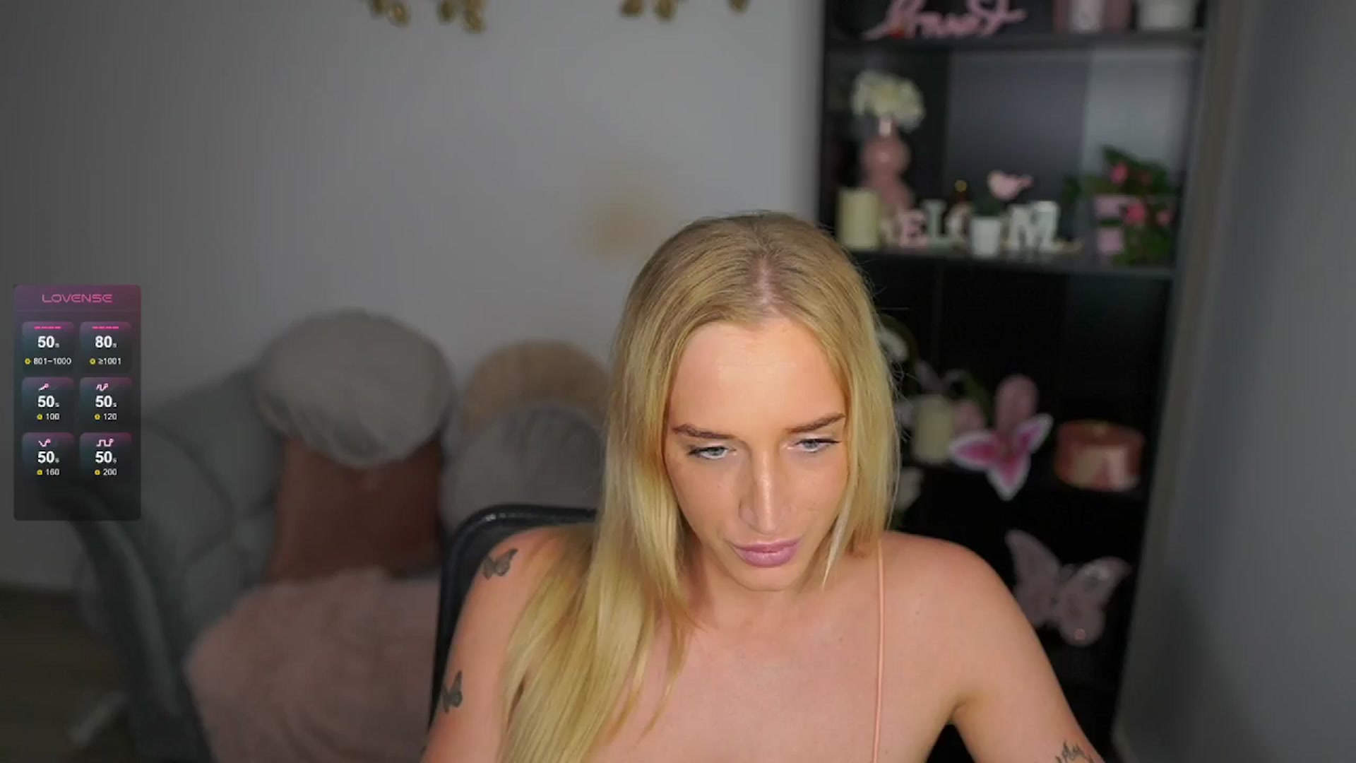 Gallery image thumbnail from NicoletteShea's myfreecams stream on, 05/14/2024, 17:57 image 13 of 20