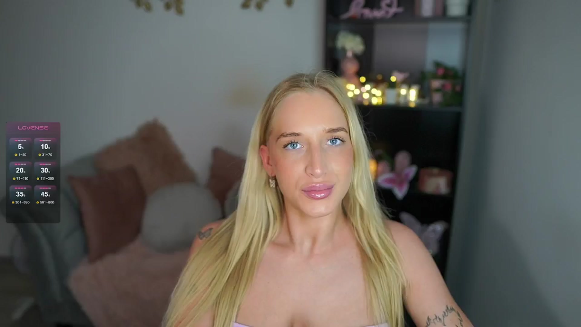 Gallery image thumbnail from NicoletteShea's myfreecams stream on, 05/19/2024, 18:34 image 11 of 20