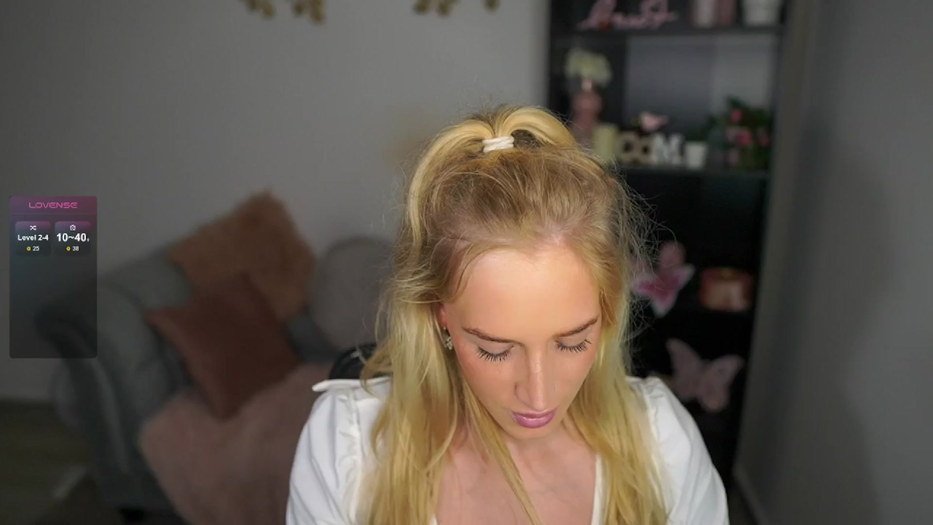 Gallery image thumbnail from NicoletteShea's myfreecams stream on, 05/21/2024, 14:47 image 16 of 20
