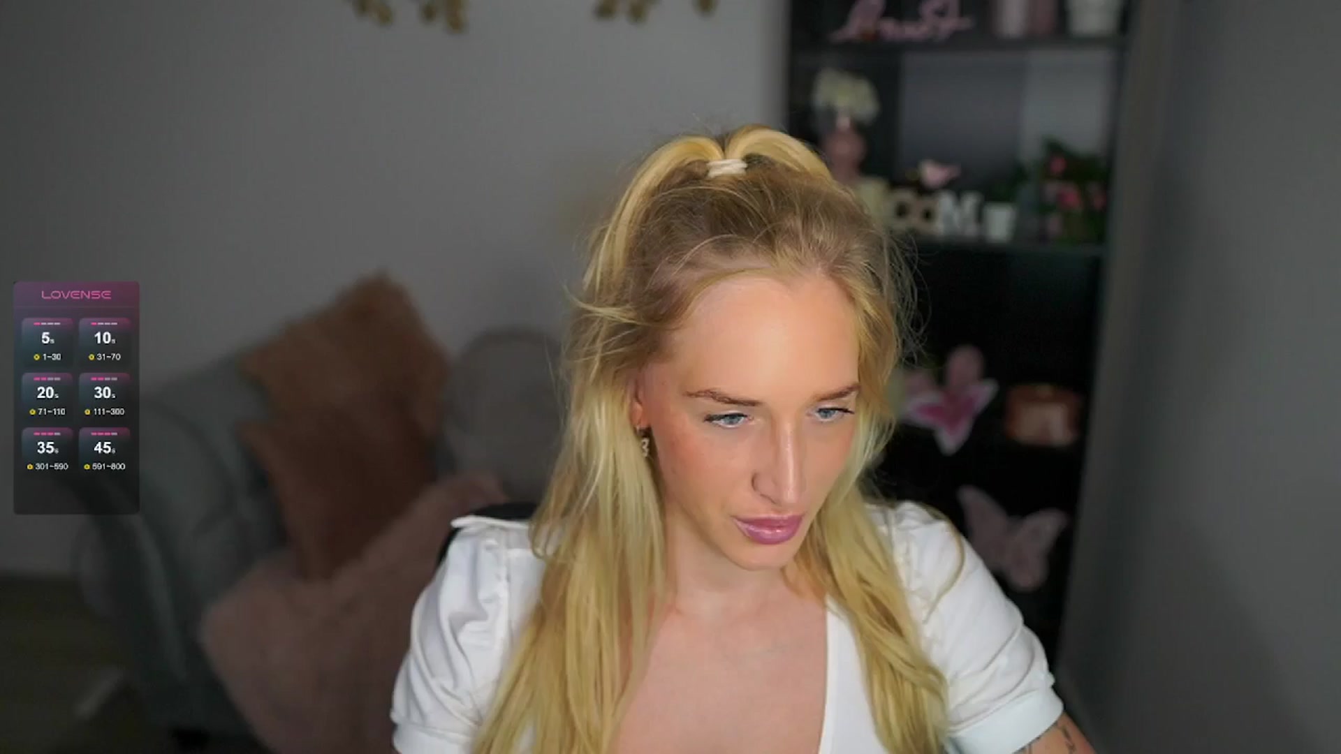 Gallery image thumbnail from NicoletteShea's myfreecams stream on, 05/21/2024, 14:47 image 2 of 20