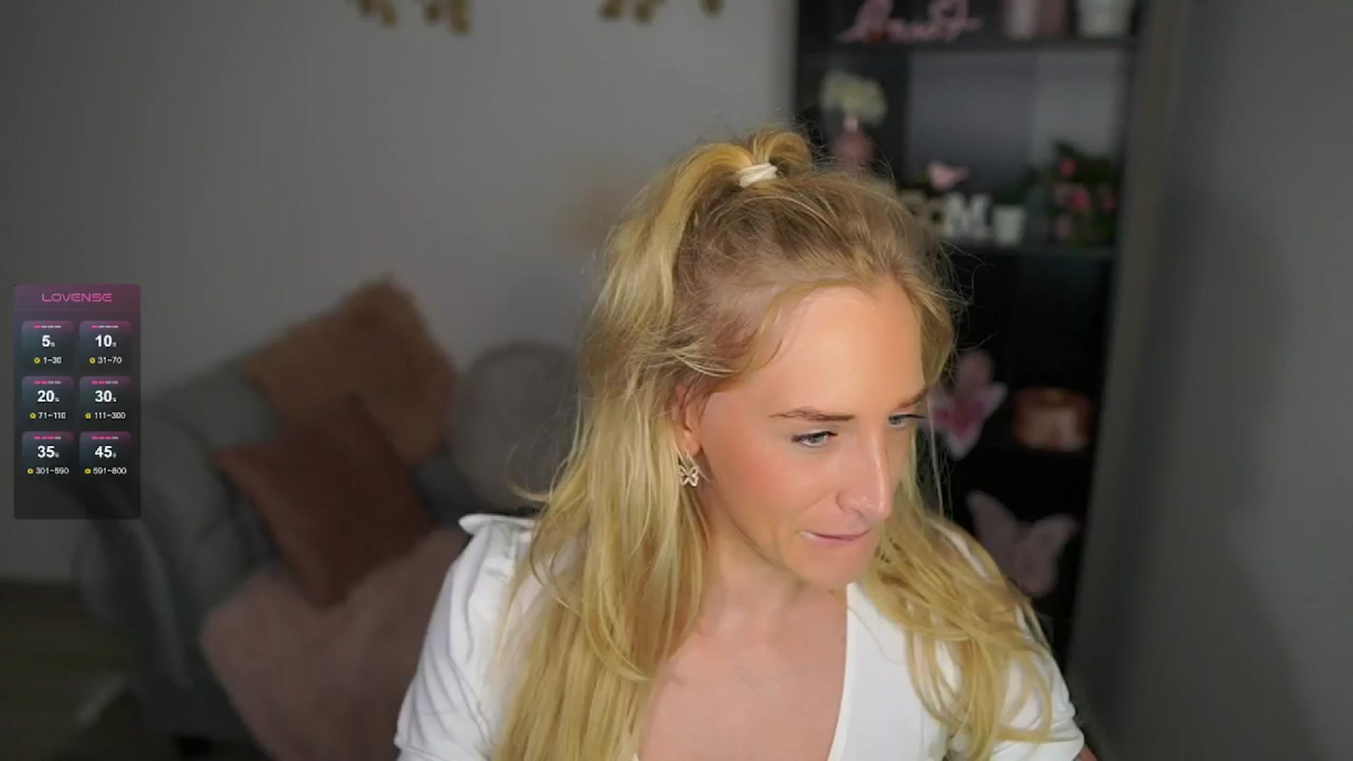Gallery image thumbnail from NicoletteShea's myfreecams stream on, 05/21/2024, 14:47 image 15 of 20