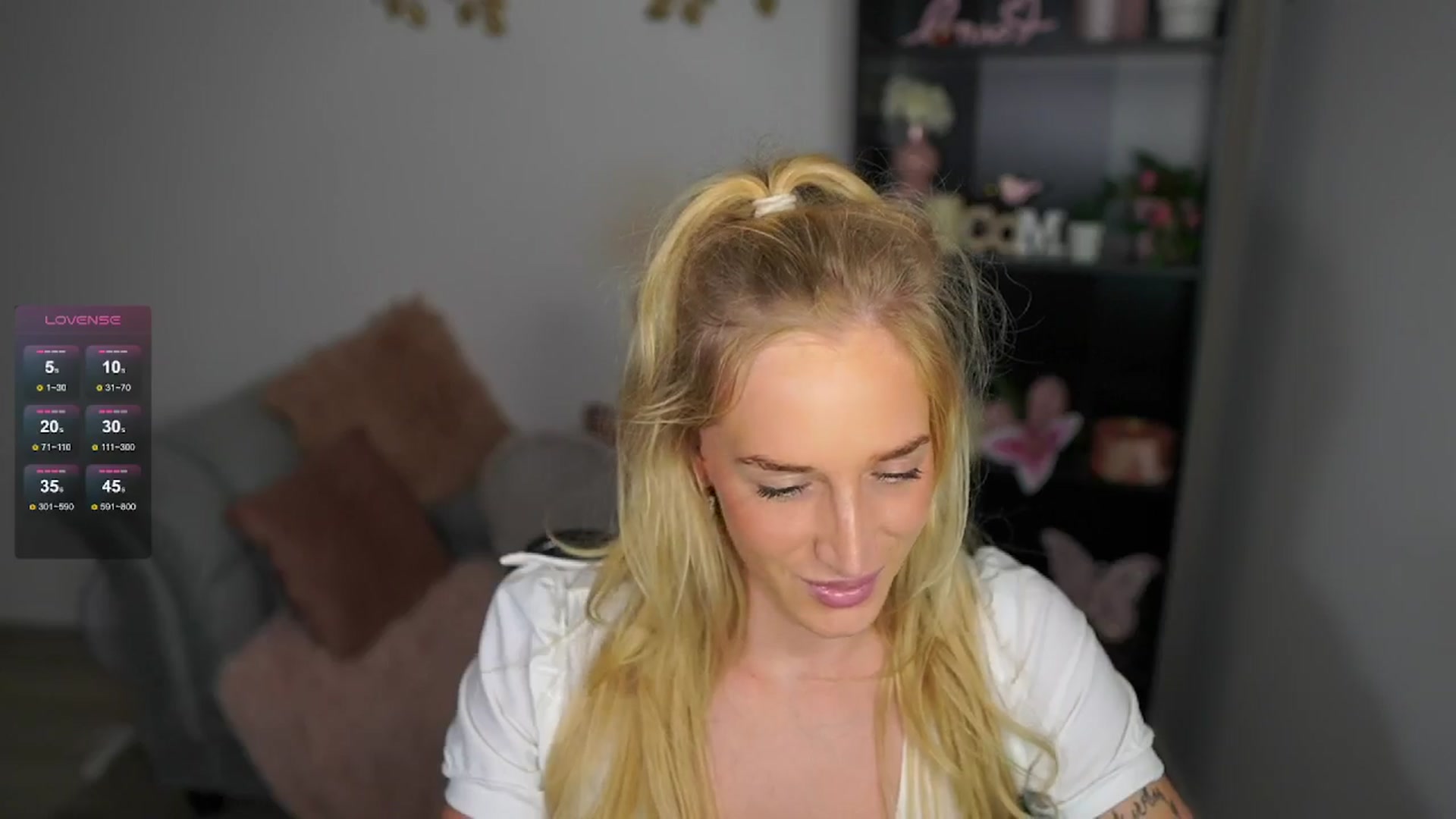 Gallery image thumbnail from NicoletteShea's myfreecams stream on, 05/21/2024, 15:25 image 2 of 20