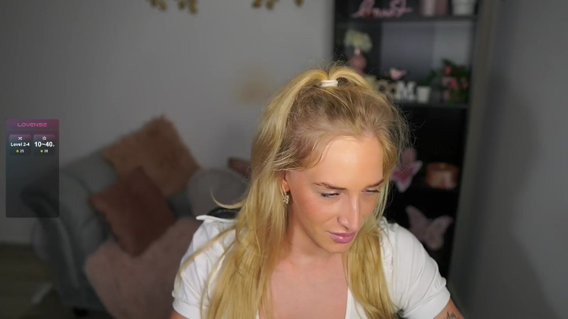 Gallery image thumbnail from NicoletteShea's myfreecams stream on, 05/21/2024, 15:25 image 10 of 20