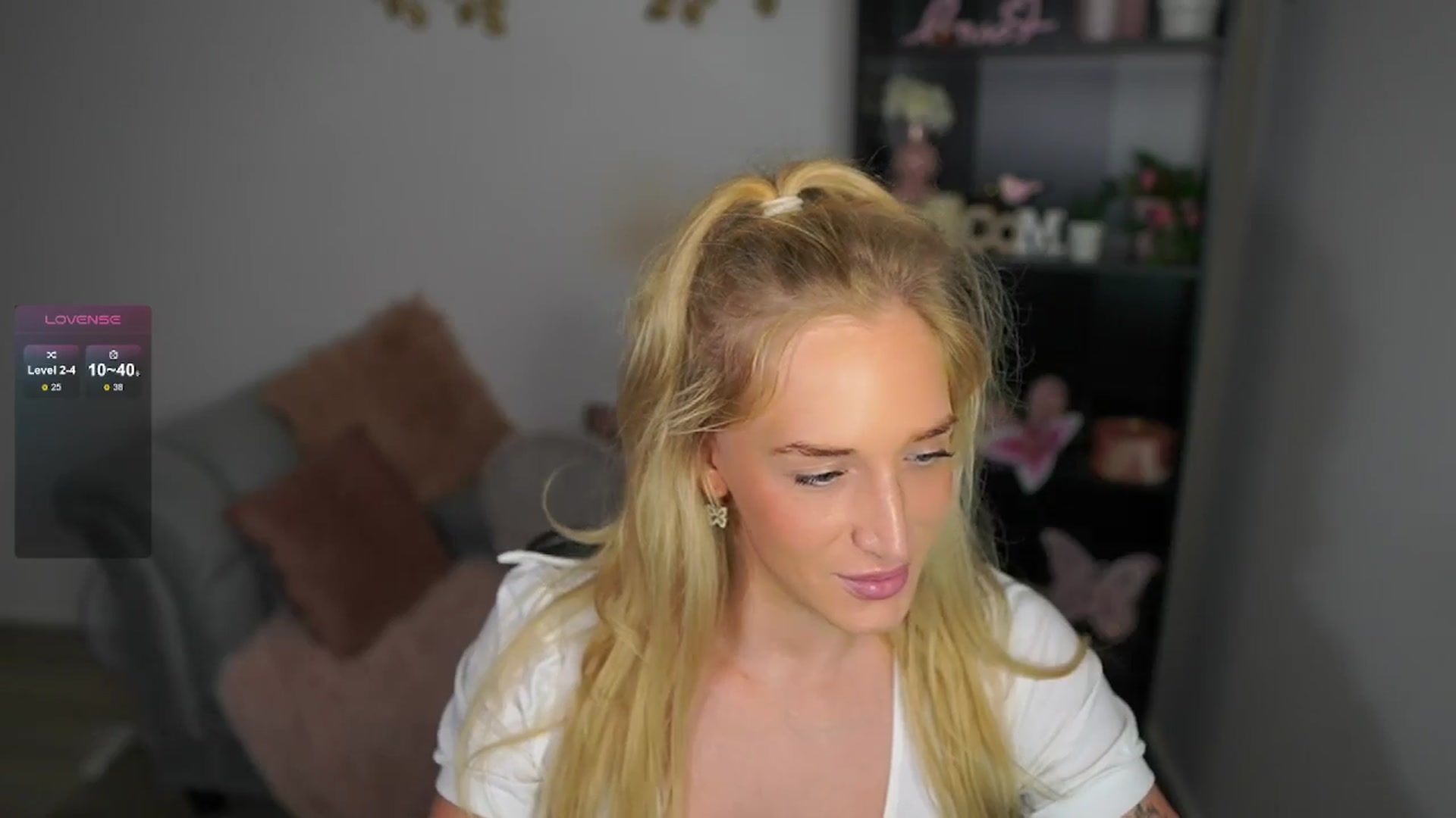 Gallery image thumbnail from NicoletteShea's myfreecams stream on, 05/21/2024, 15:25 image 12 of 20