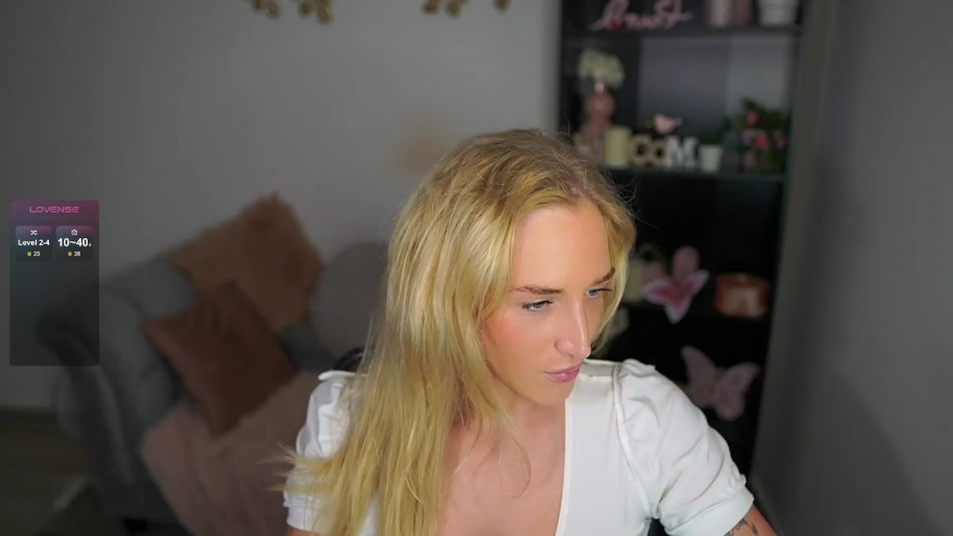 Gallery image thumbnail from NicoletteShea's myfreecams stream on, 05/21/2024, 16:33 image 19 of 20