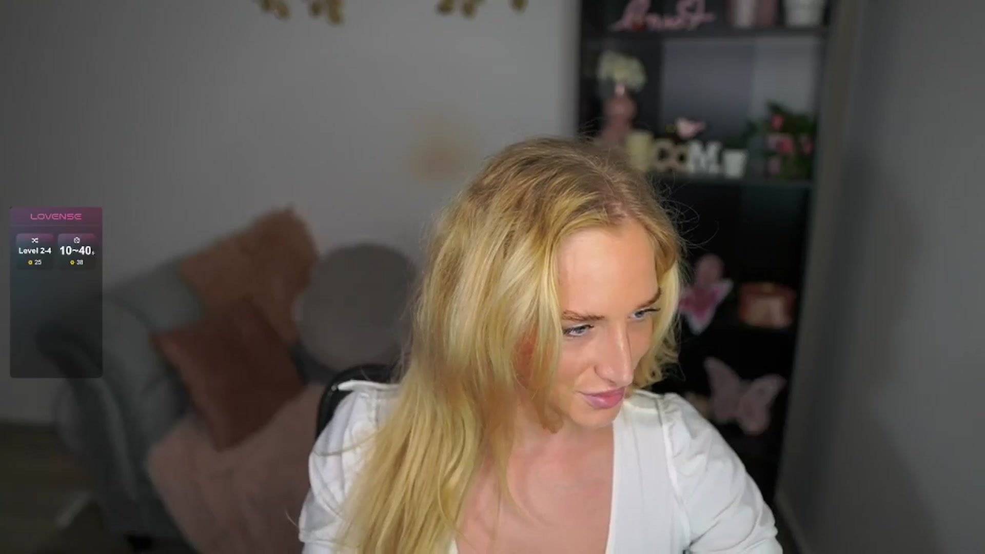 Gallery image thumbnail from NicoletteShea's myfreecams stream on, 05/21/2024, 18:09 image 10 of 20