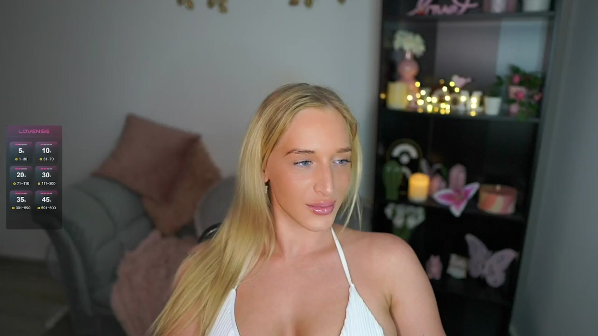 Gallery image thumbnail from NicoletteShea's myfreecams stream on, 05/26/2024, 13:33 image 4 of 20