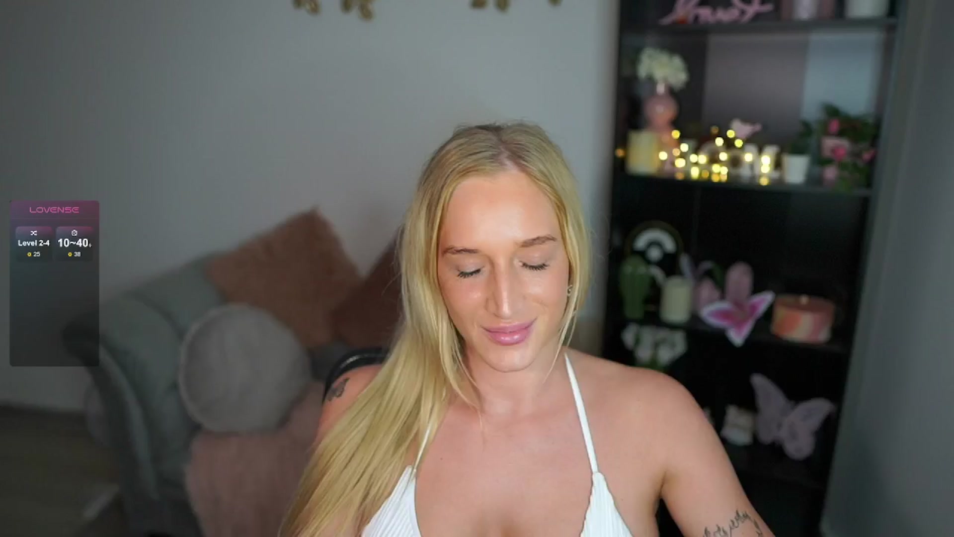 Gallery image thumbnail from NicoletteShea's myfreecams stream on, 05/26/2024, 18:27 image 20 of 20