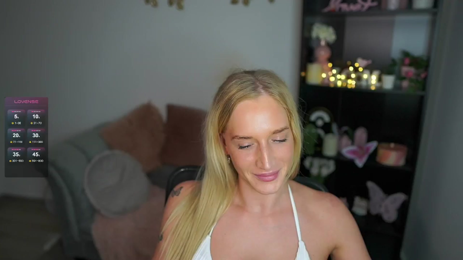 Gallery image thumbnail from NicoletteShea's myfreecams stream on, 05/26/2024, 23:01 image 15 of 20