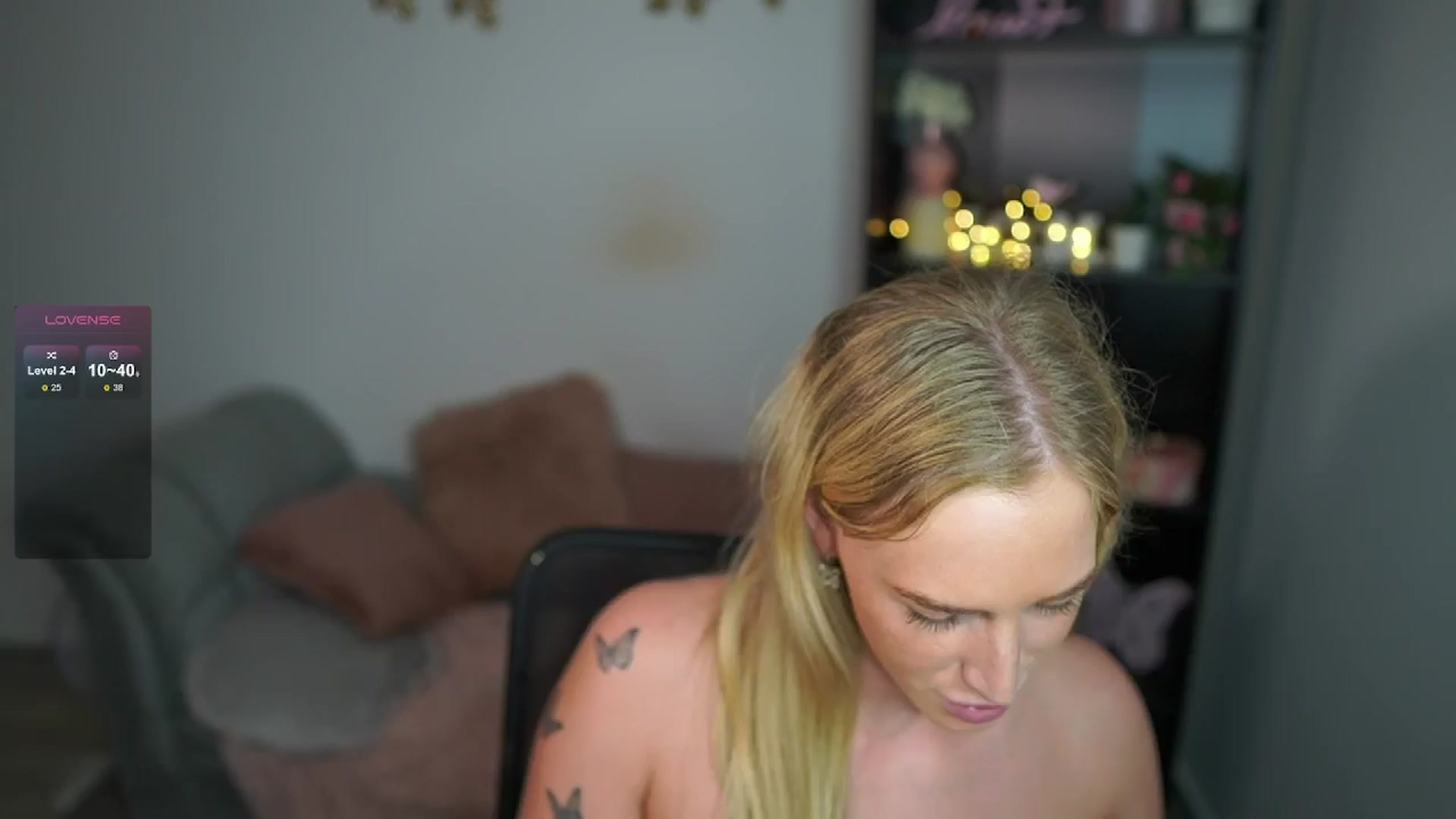 Gallery image thumbnail from NicoletteShea's myfreecams stream on, 05/29/2024, 17:35 image 18 of 20