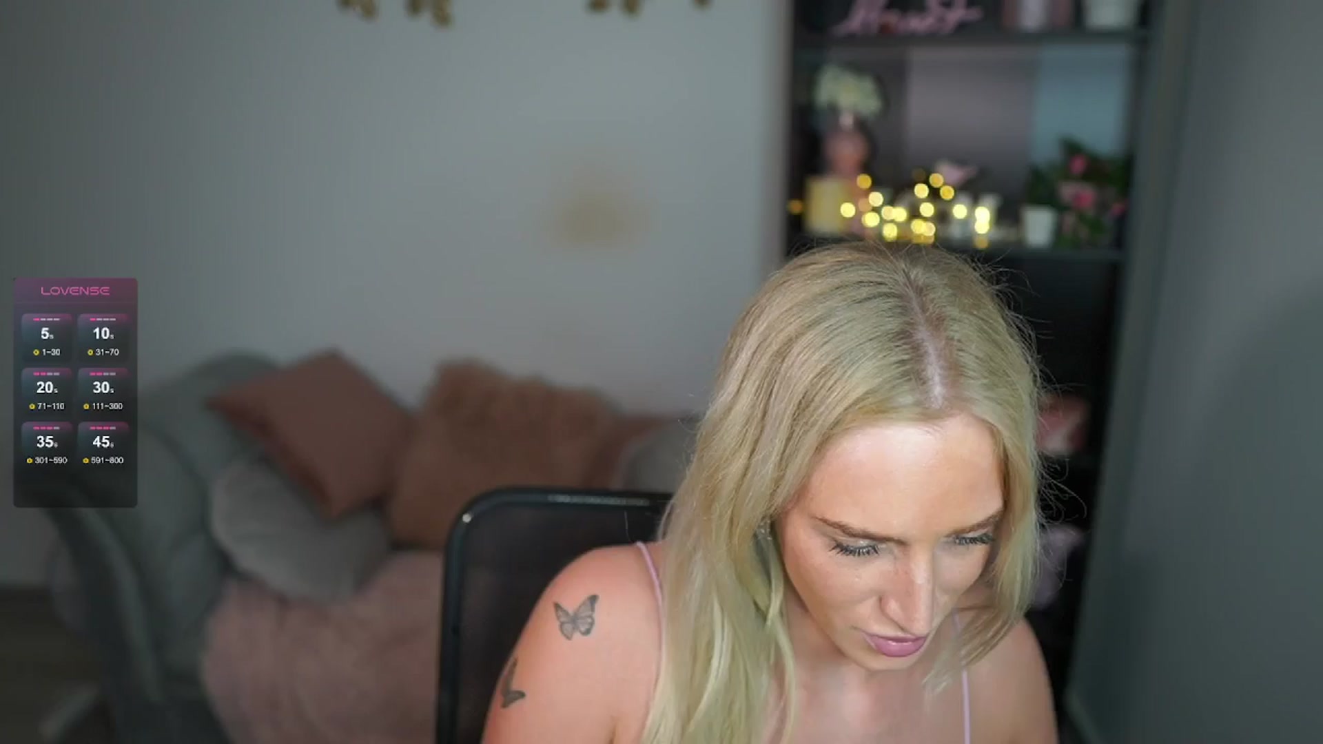 Gallery image thumbnail from NicoletteShea's myfreecams stream on, 05/30/2024, 16:12 image 14 of 20