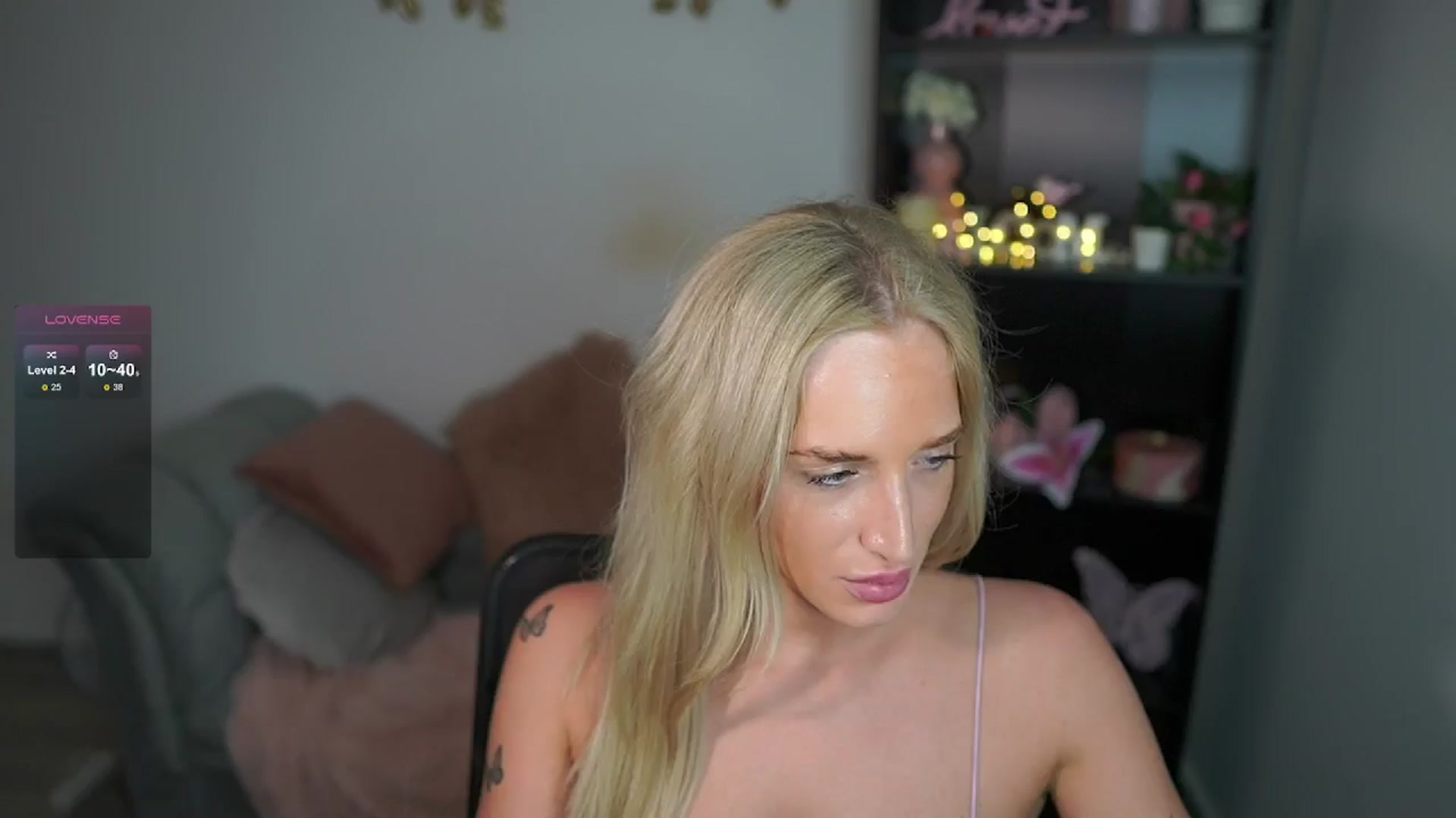 Gallery image thumbnail from NicoletteShea's myfreecams stream on, 05/30/2024, 17:07 image 6 of 20