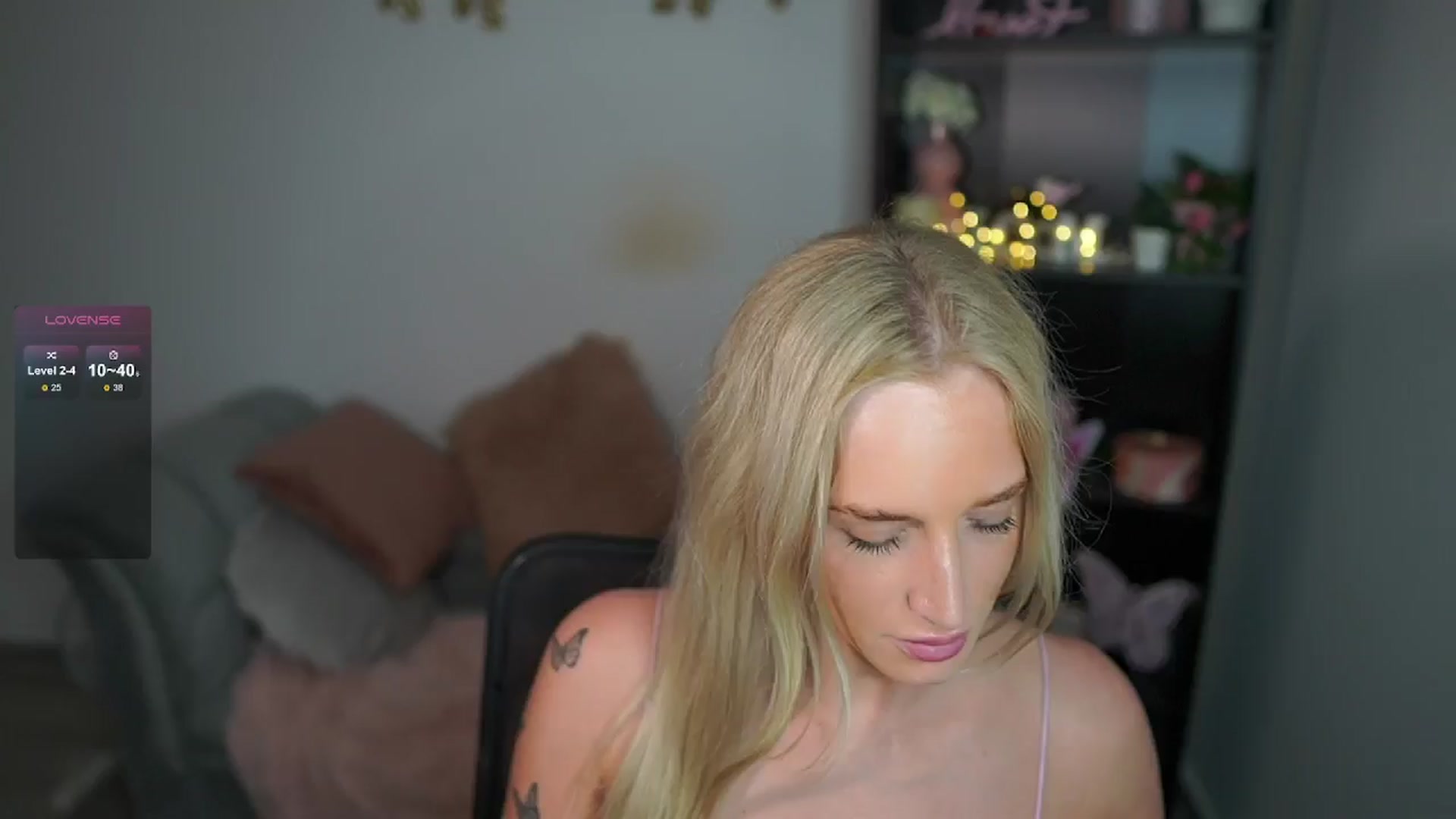 Gallery image thumbnail from NicoletteShea's myfreecams stream on, 05/30/2024, 17:07 image 7 of 20