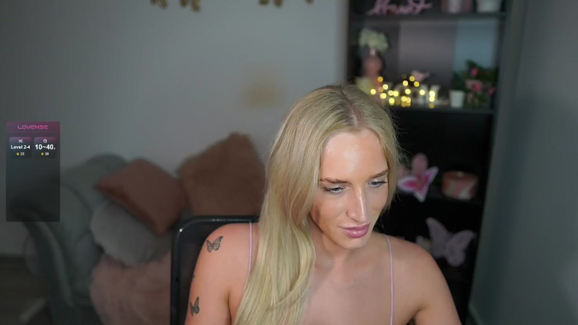 Gallery image thumbnail from NicoletteShea's myfreecams stream on, 05/30/2024, 17:07 image 15 of 20