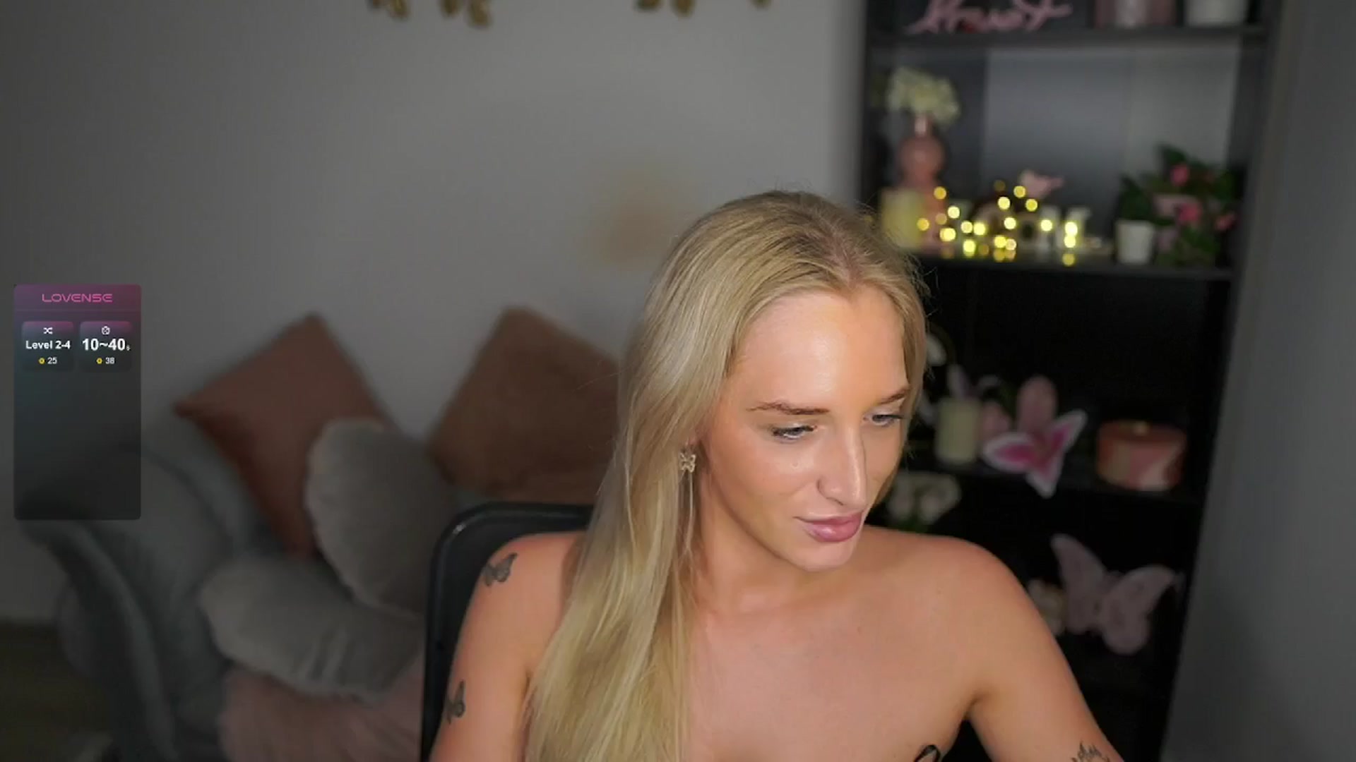 Gallery image thumbnail from NicoletteShea's myfreecams stream on, 05/31/2024, 12:04 image 19 of 20
