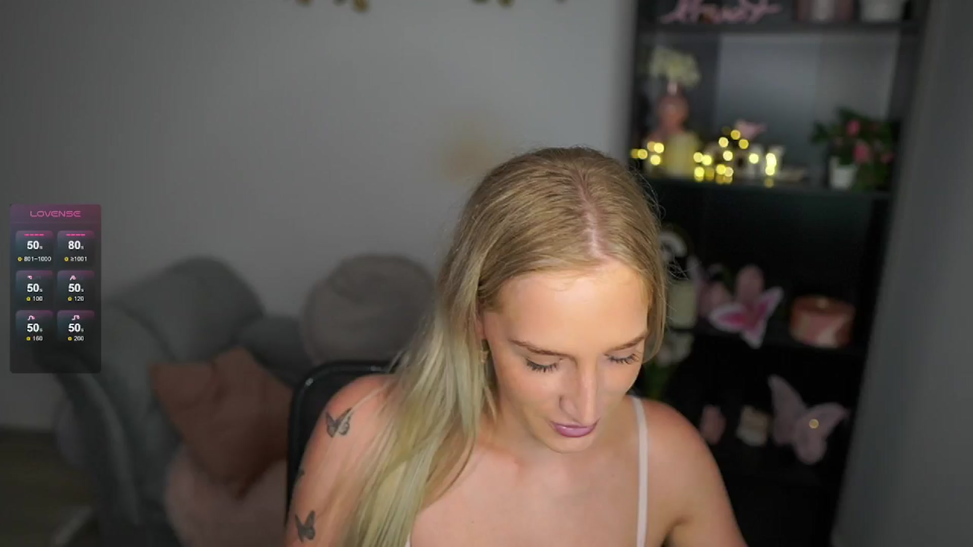 Gallery image thumbnail from NicoletteShea's myfreecams stream on, 06/03/2024, 09:35 image 15 of 20