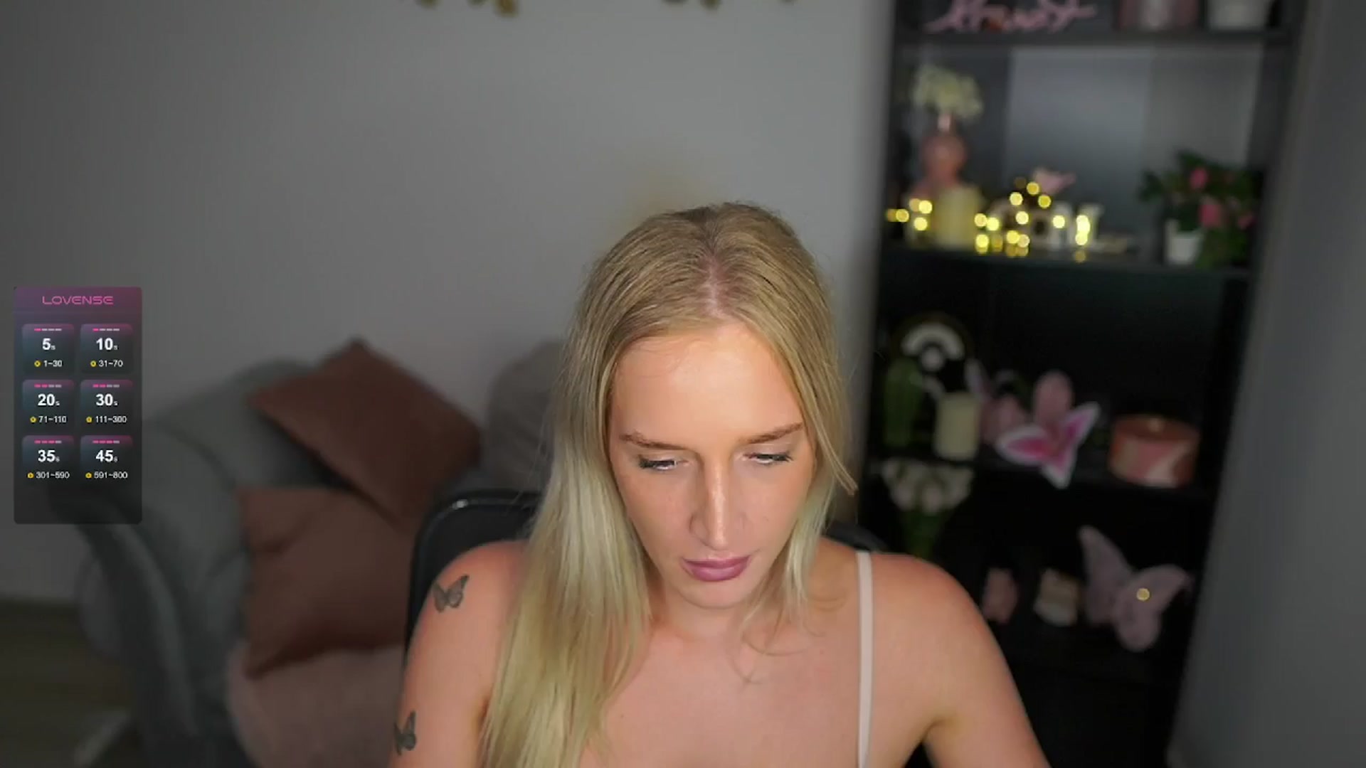 Gallery image thumbnail from NicoletteShea's myfreecams stream on, 06/03/2024, 13:58 image 3 of 20