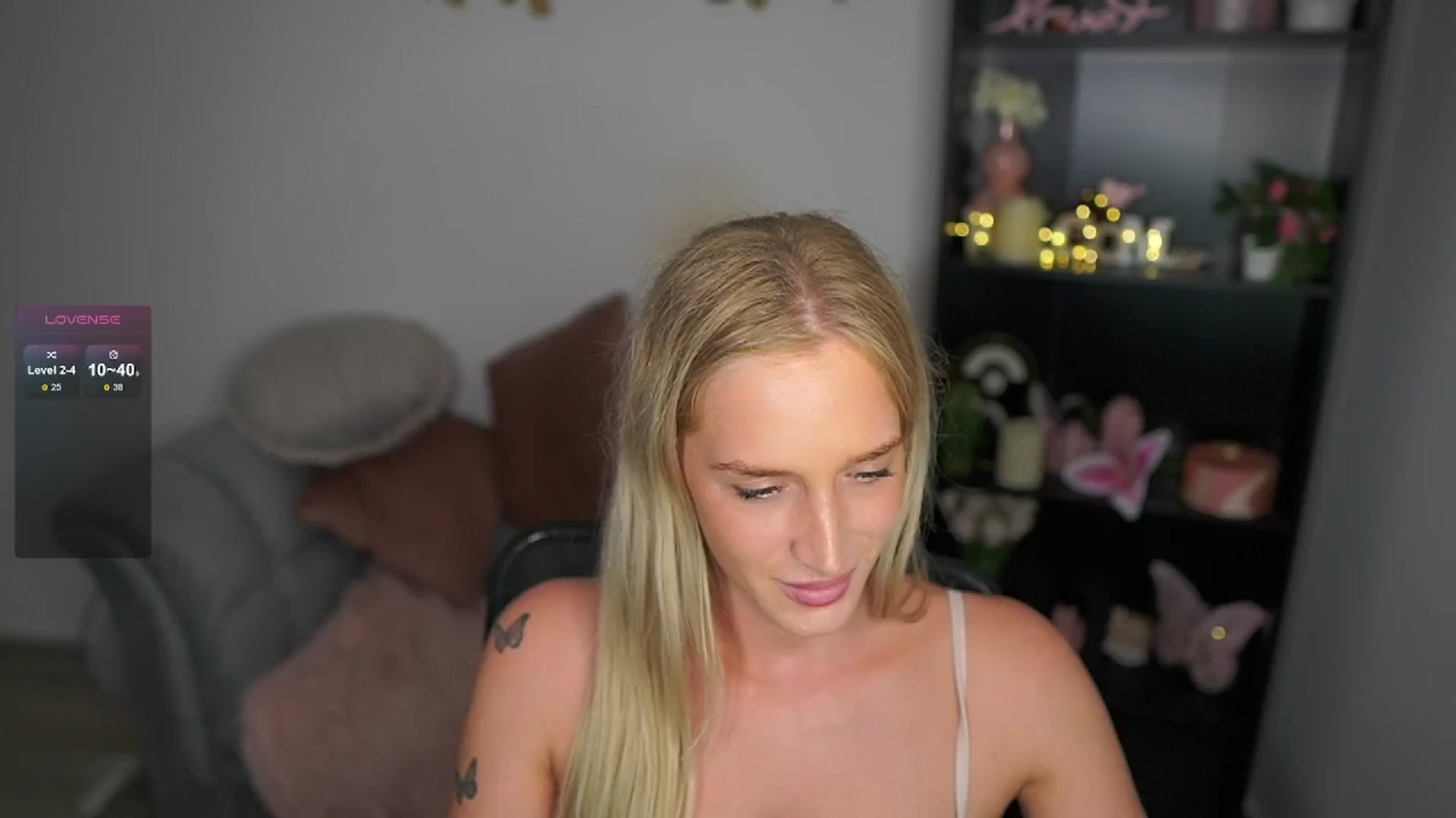 Gallery image thumbnail from NicoletteShea's myfreecams stream on, 06/03/2024, 16:52 image 2 of 20