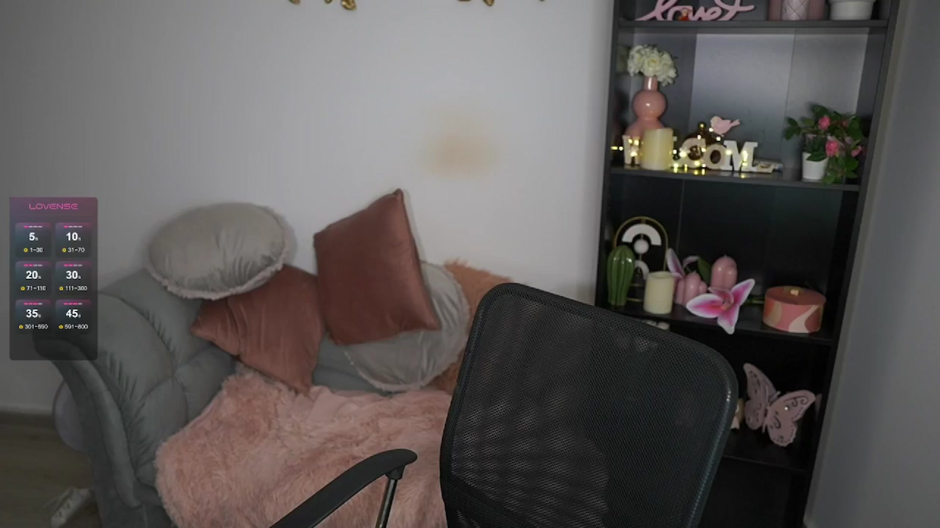 Gallery image thumbnail from NicoletteShea's myfreecams stream on, 06/03/2024, 16:52 image 9 of 20