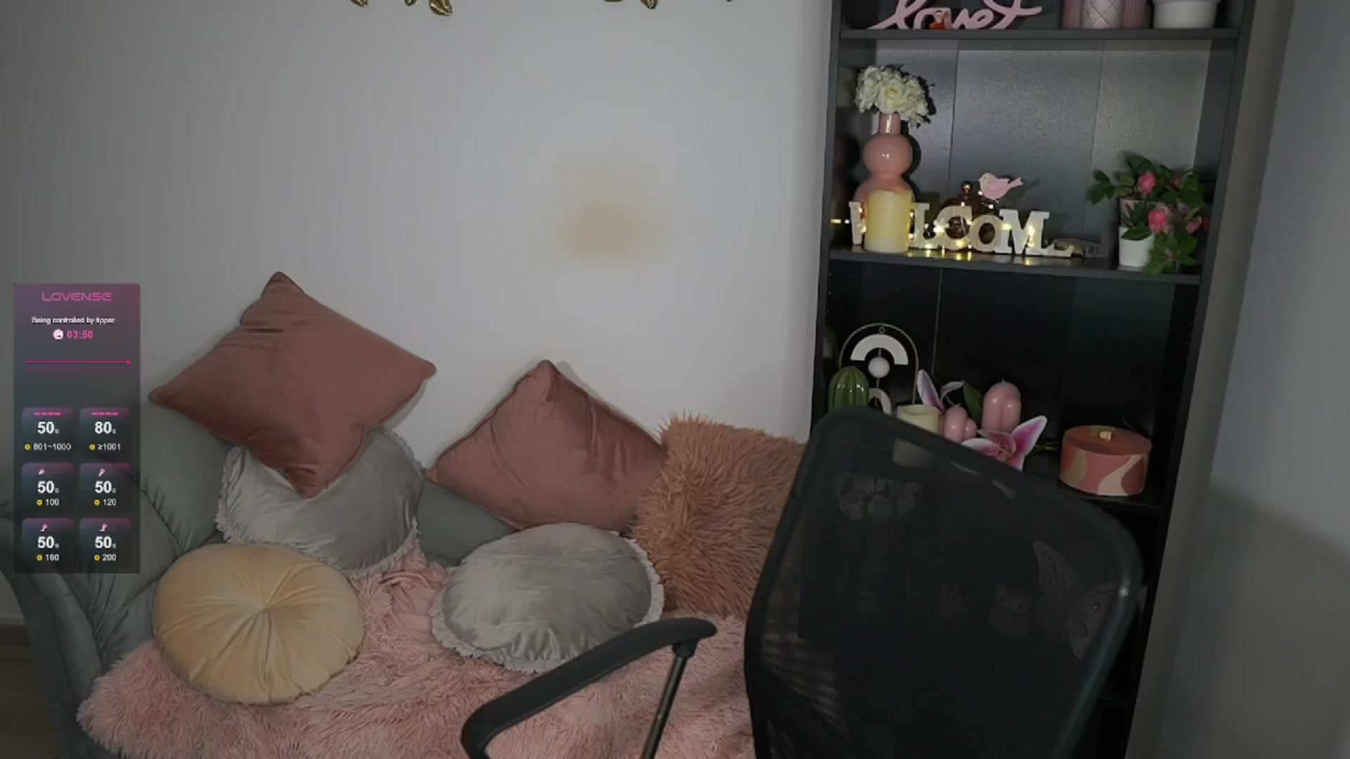 Gallery image thumbnail from NicoletteShea's myfreecams stream on, 06/05/2024, 12:01 image 14 of 20