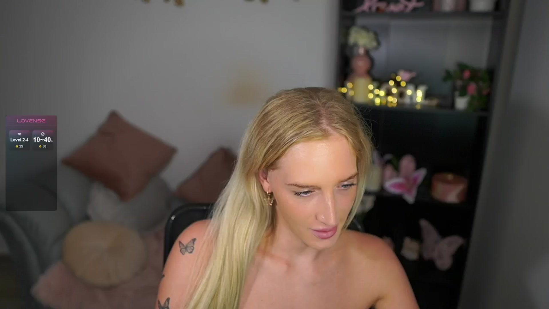 Gallery image thumbnail from NicoletteShea's myfreecams stream on, 06/05/2024, 12:01 image 19 of 20