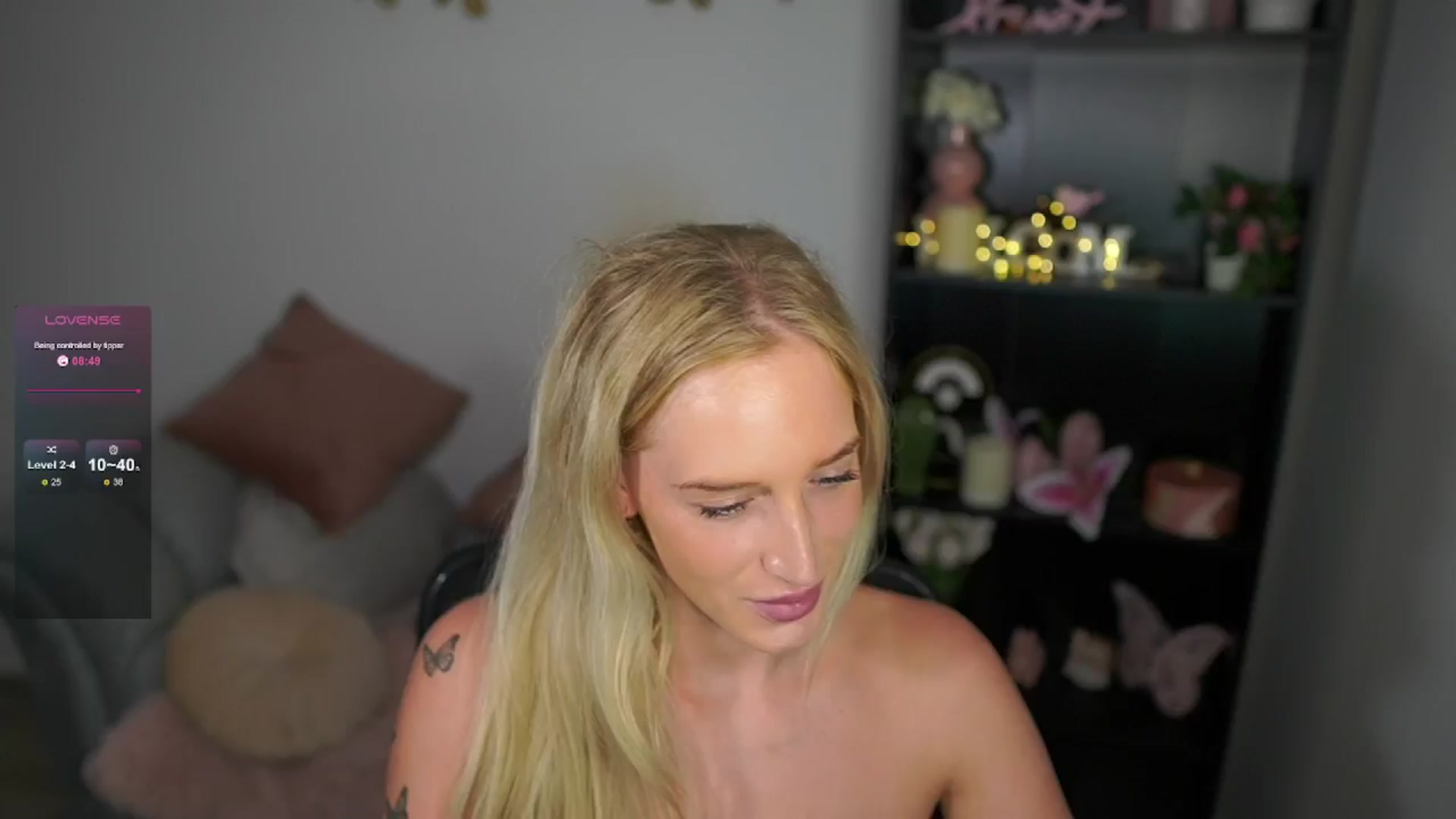 Gallery image thumbnail from NicoletteShea's myfreecams stream on, 06/05/2024, 12:01 image 8 of 20