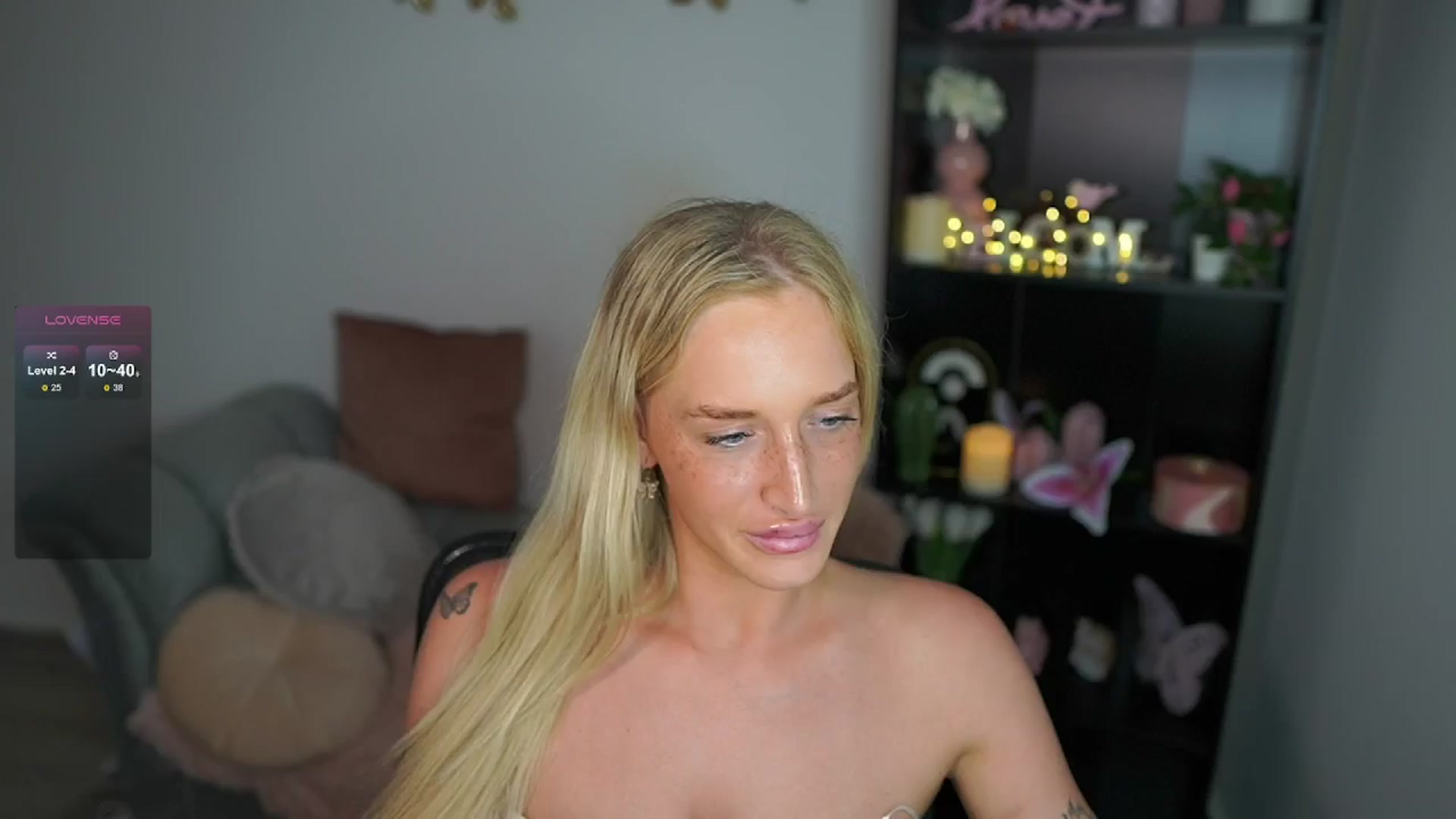 Gallery image thumbnail from NicoletteShea's myfreecams stream on, 06/12/2024, 19:24 image 19 of 20