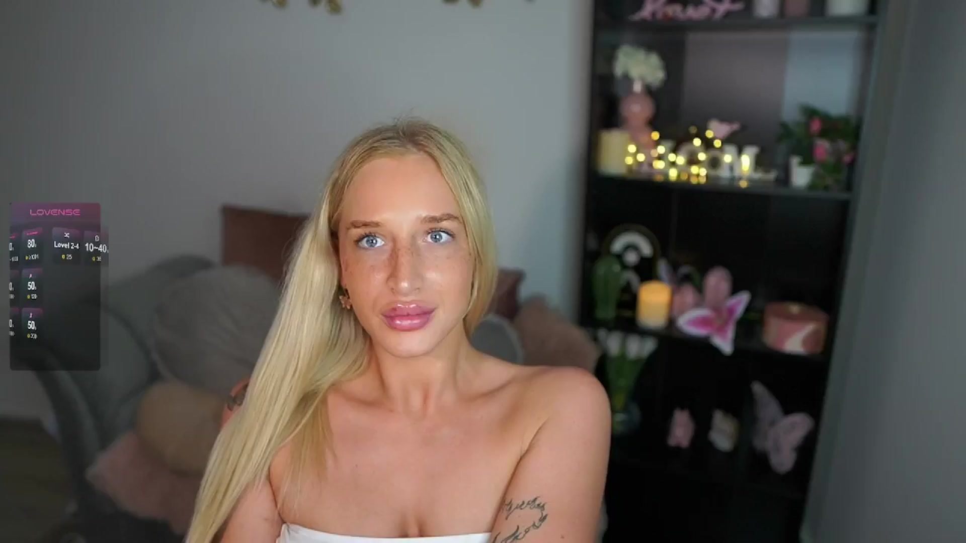 Gallery image thumbnail from NicoletteShea's myfreecams stream on, 06/12/2024, 19:24 image 1 of 20