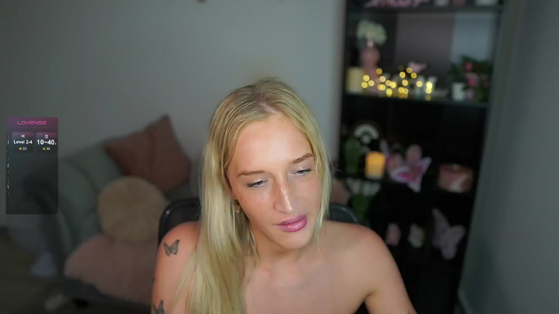 Gallery image thumbnail from NicoletteShea's myfreecams stream on, 06/13/2024, 14:40 image 14 of 20